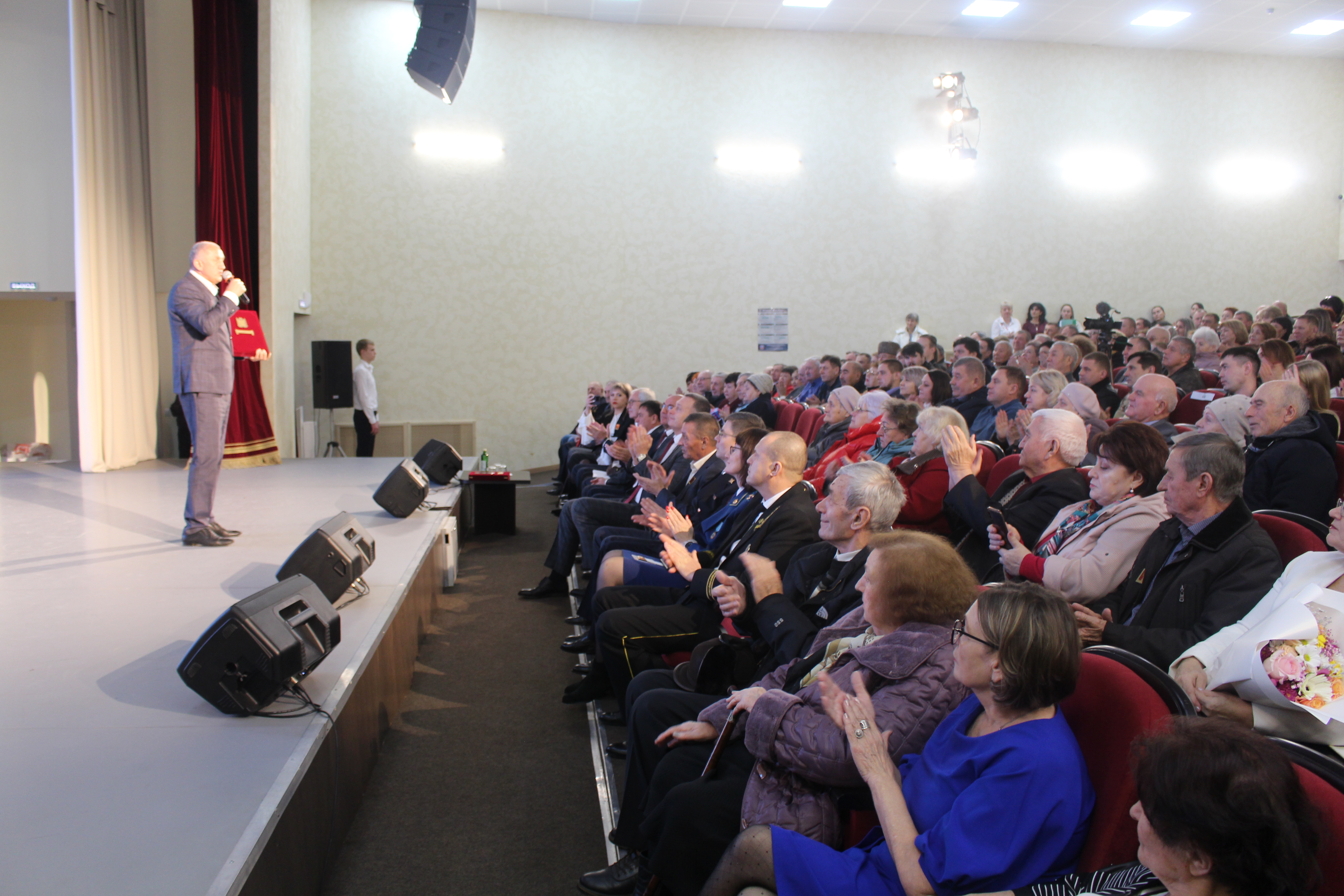 Председатель комитета Думы края поздравил жителей Туркменского района с его 55-летием