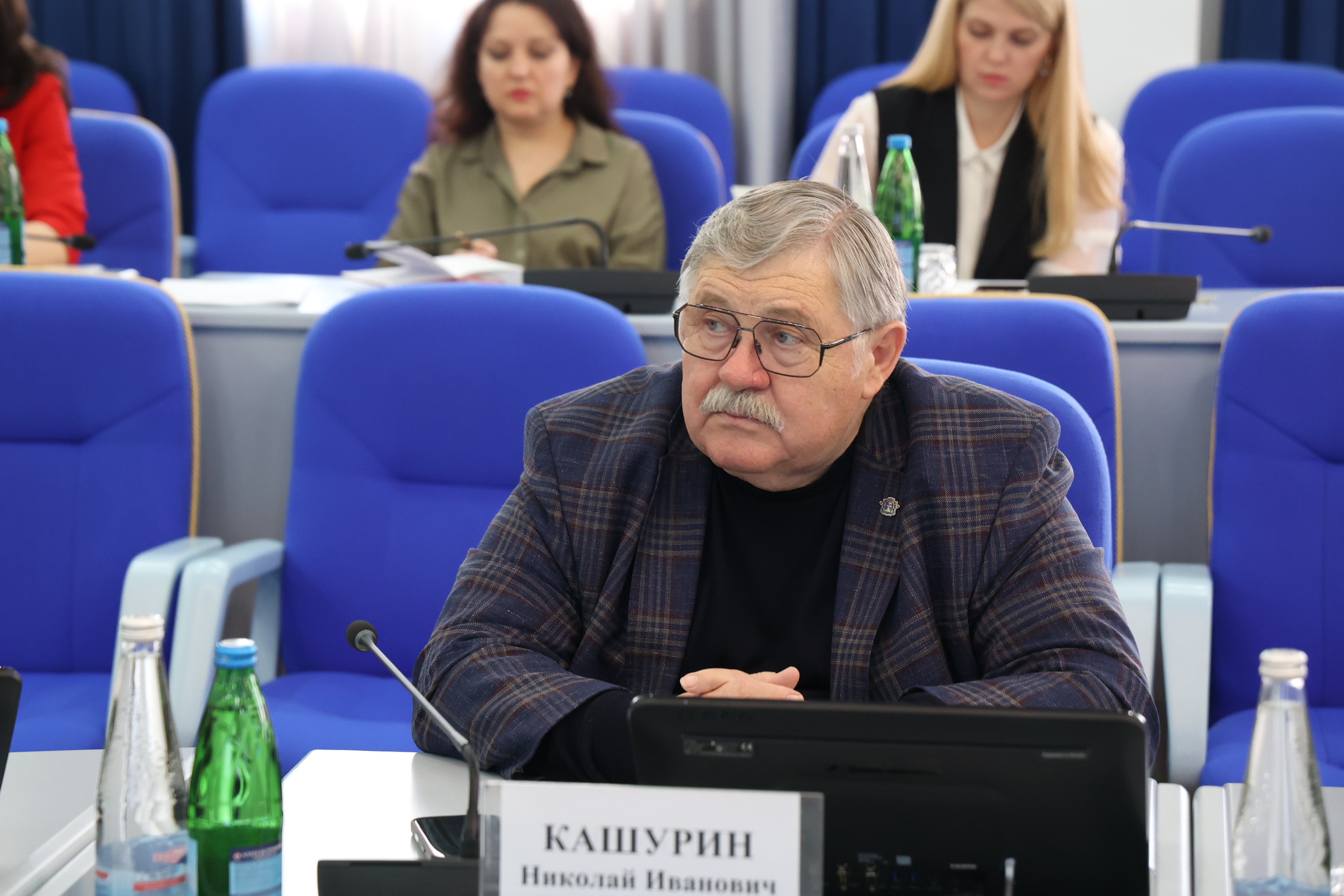 Депутаты рассмотрели изменения в отдельные законодательные акты Ставропольского края