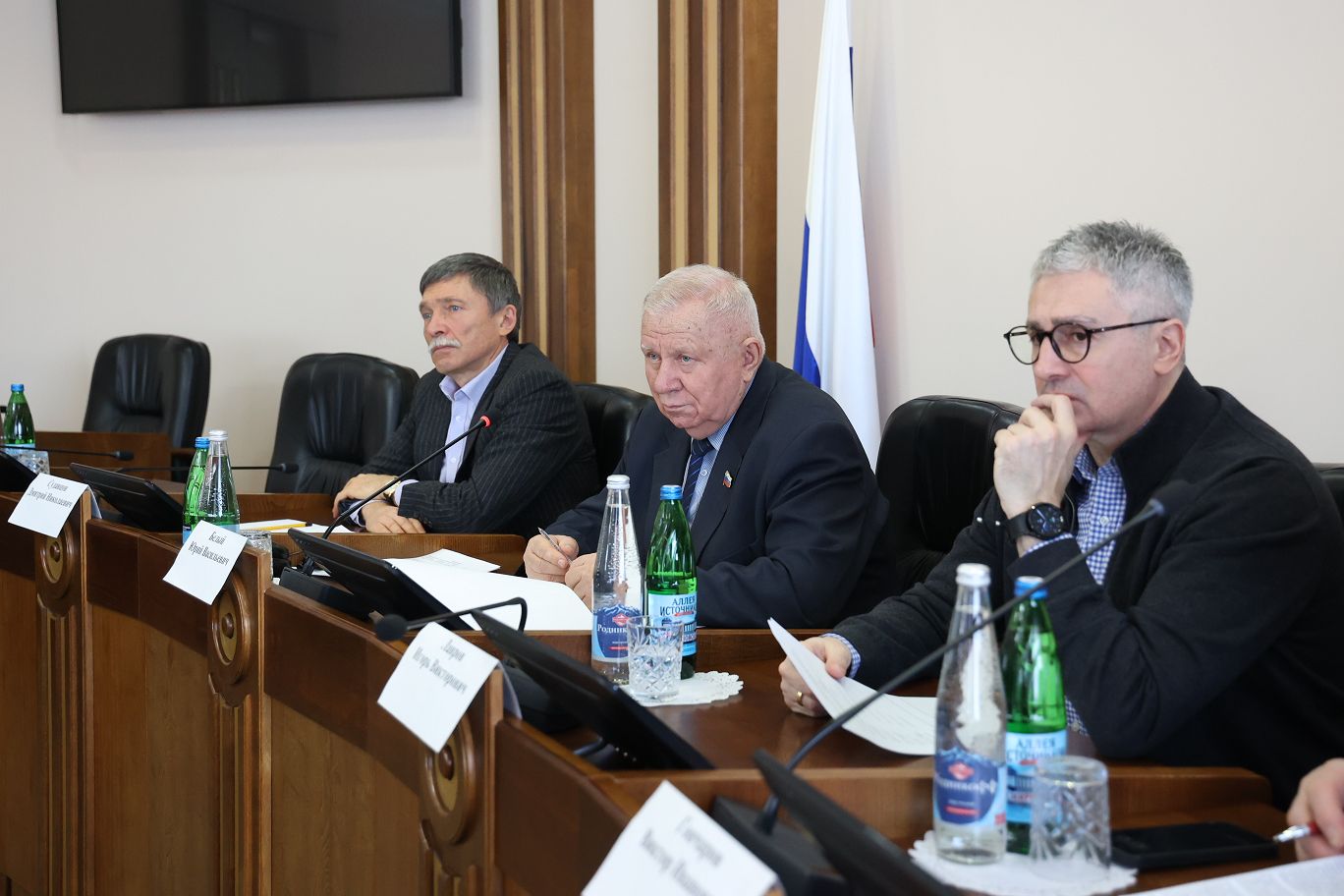 Краевые депутаты работают над законопроектами, направленными на регулирование вопросов развития экономики Ставрополья