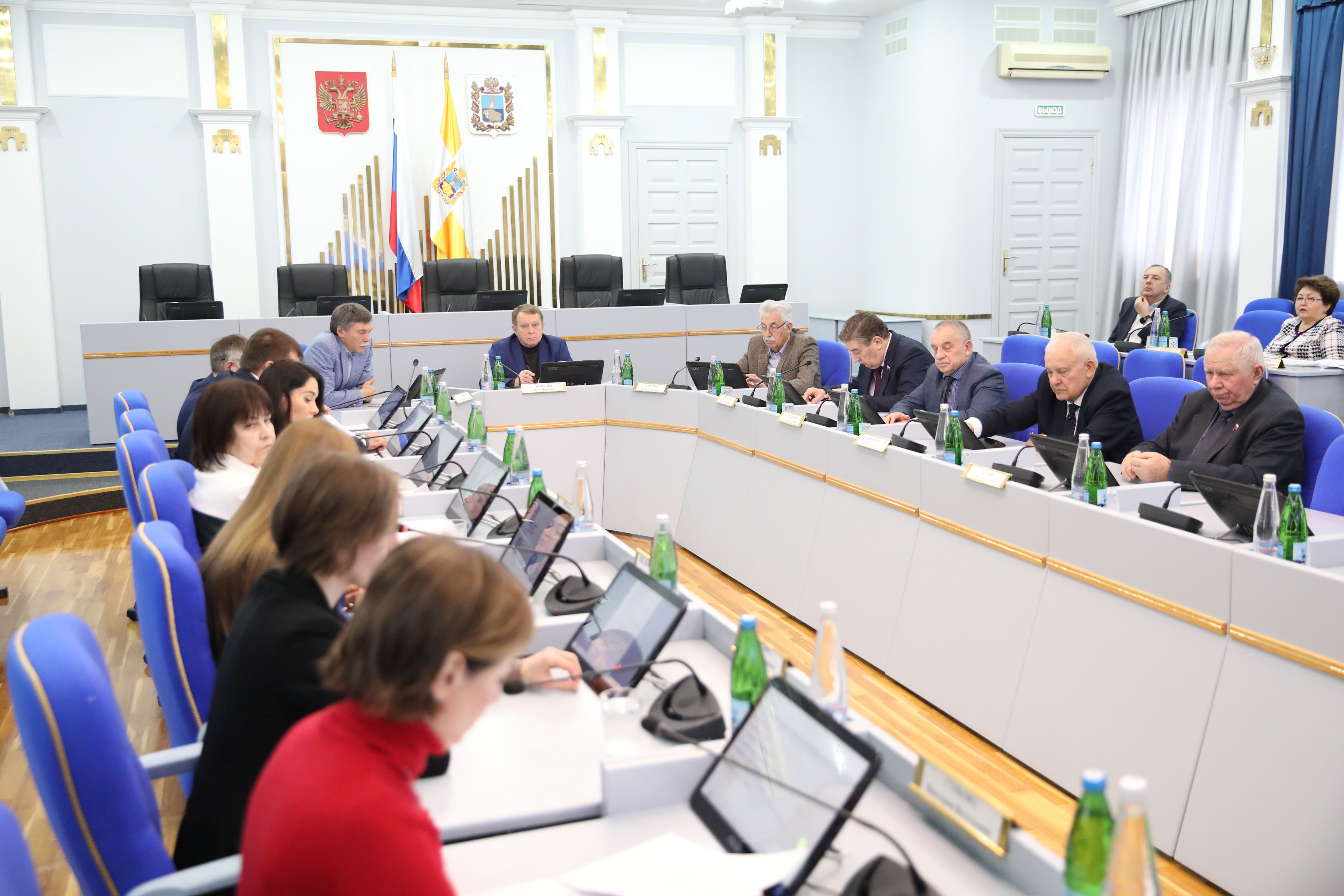 Краевые законодатели хотят расширить перечень льготников по уплате транспортного налога