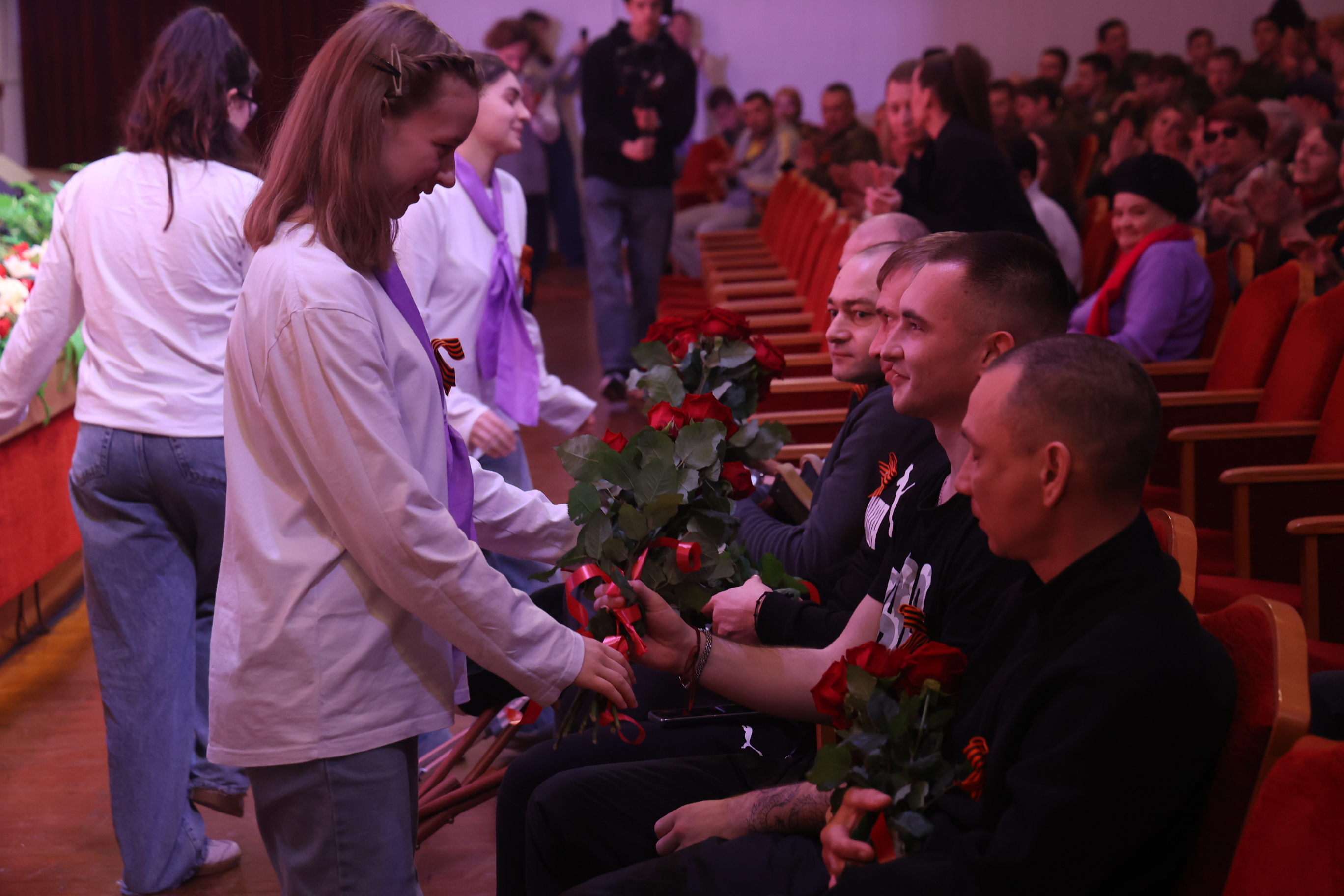 В Ставрополе прошел гала-концерт XXXIII краевого фестиваля-конкурса патриотической песни «Солдатский конверт – 2026»