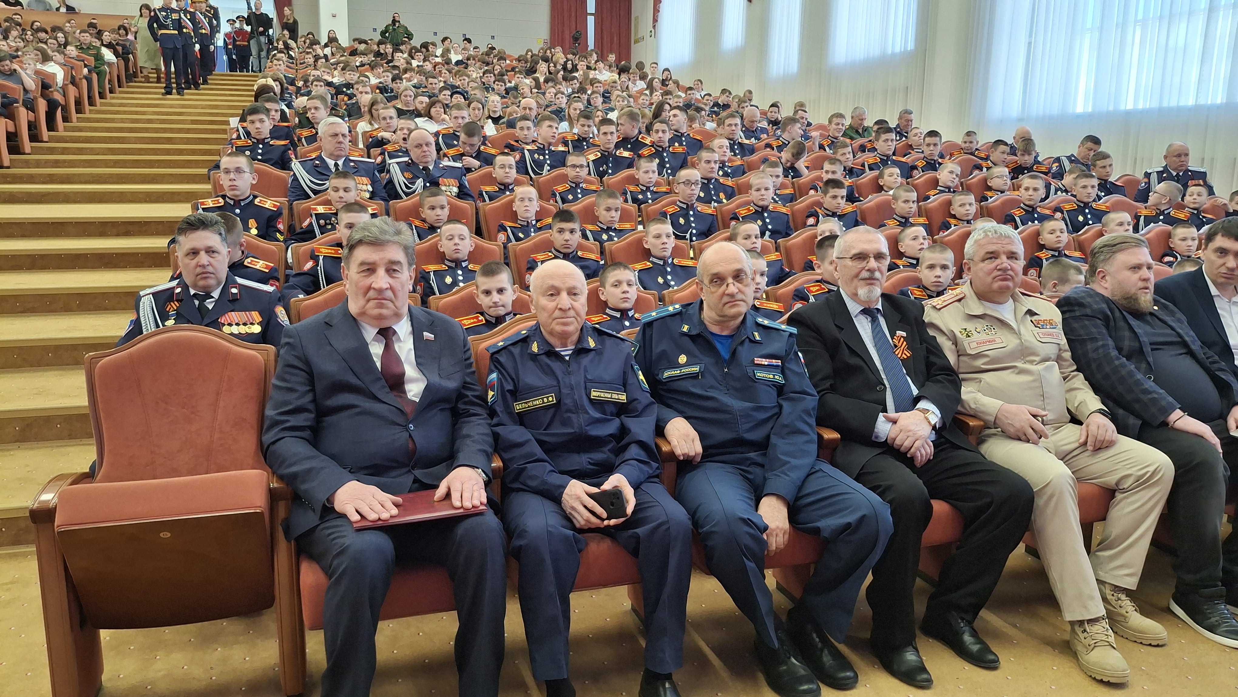 Виктор Гончаров поздравил Аксайский Данилы Ефремова кадетский казачий корпус с Днем защитника Отечества