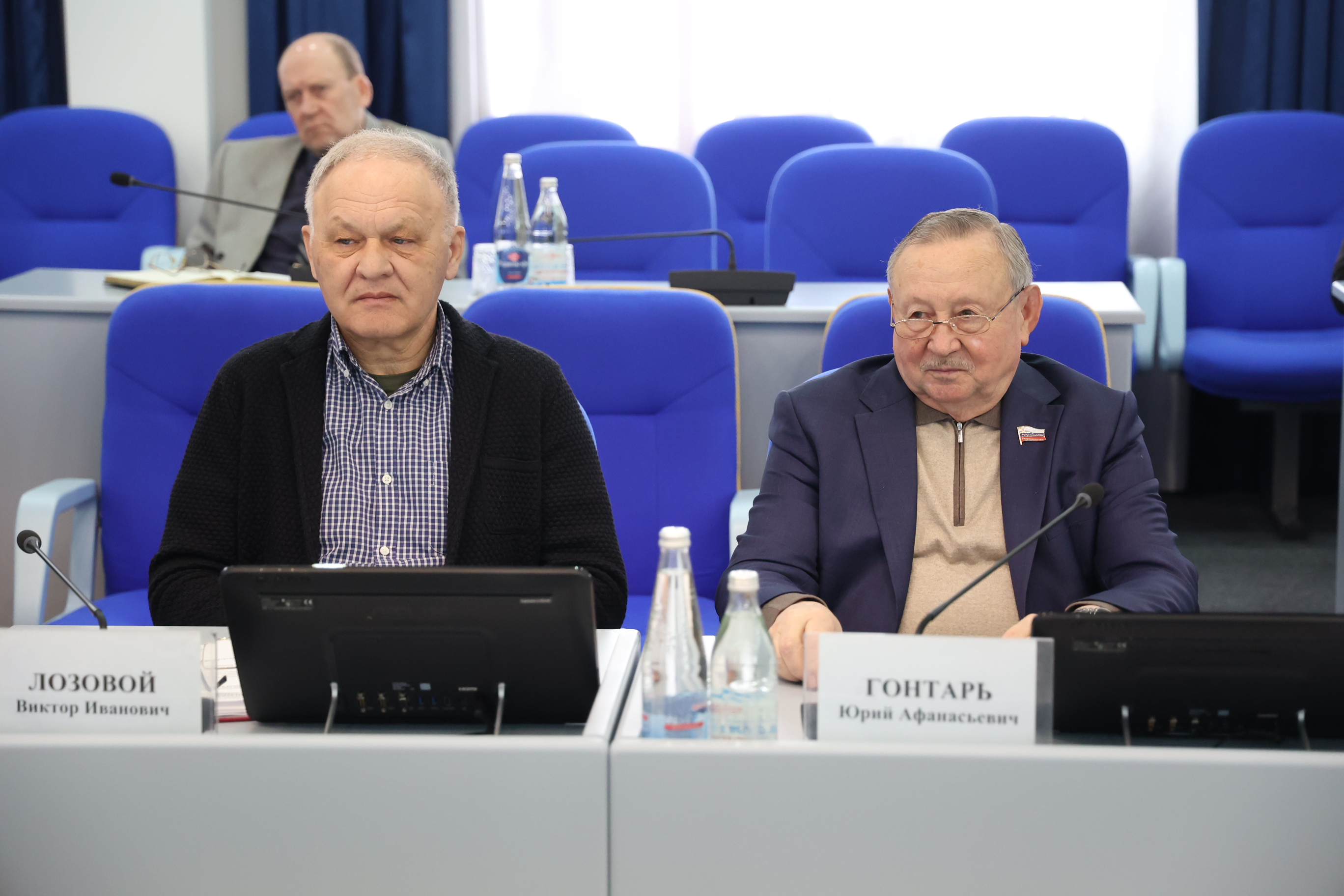 Дума Ставрополья инициирует ускорение принятия федерального закона о лицензировании оборота табачной и никотинсодержащей продукции