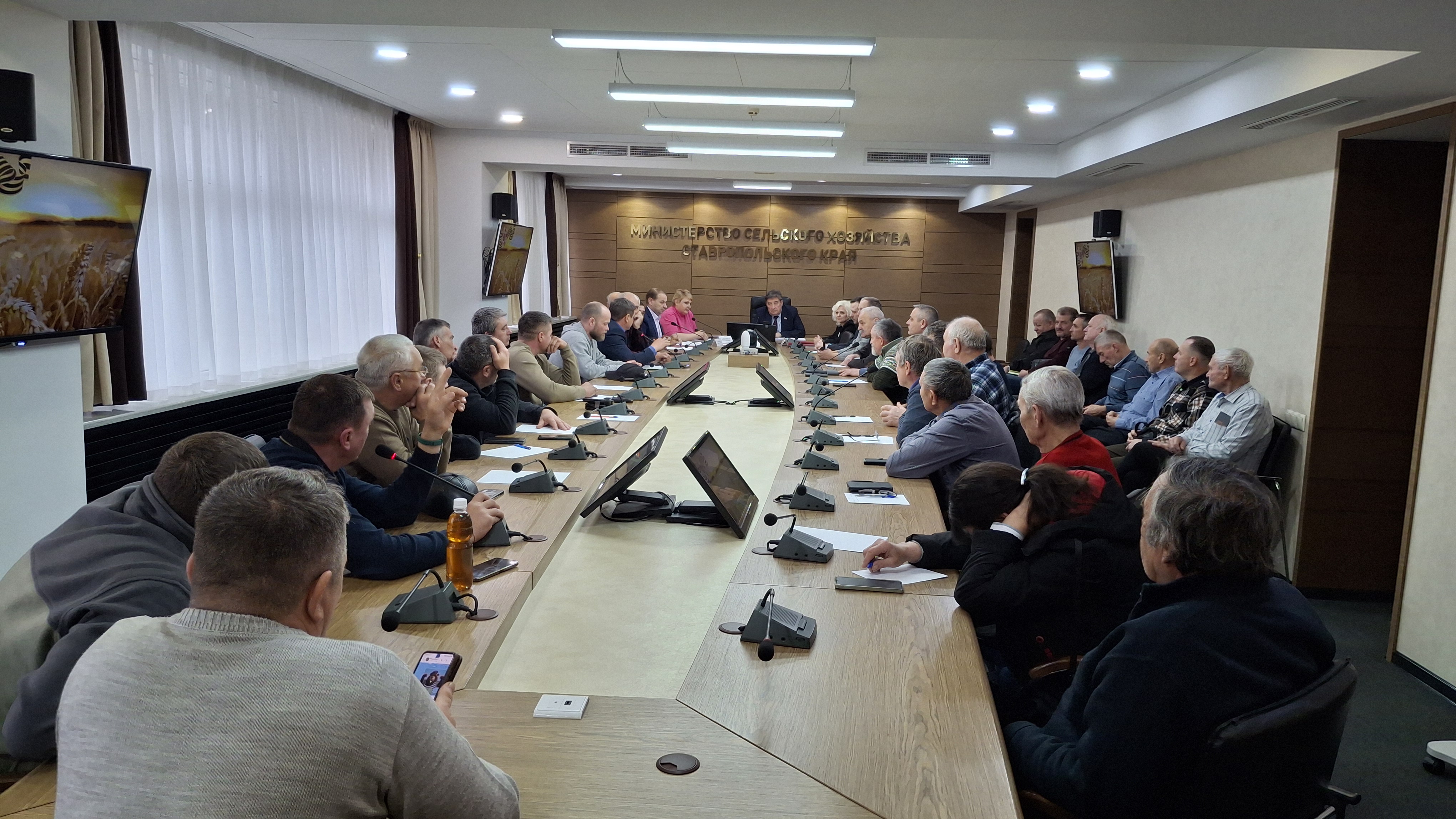На Ставрополье обсудили вопросы законодательного регулирования пчеловодства
