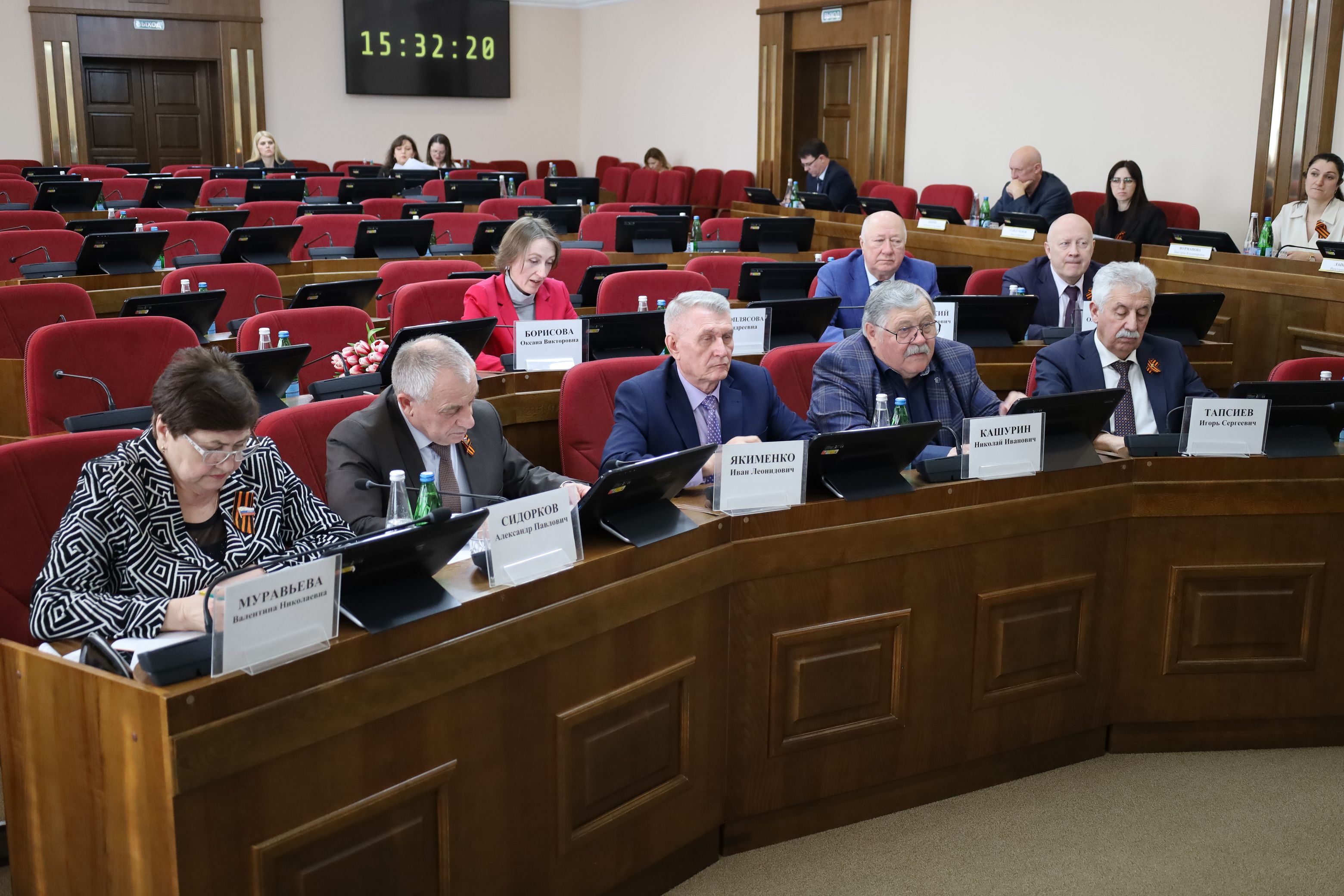 В Думе края рассмотрели законопроекты, касающиеся антикоррупционных мер