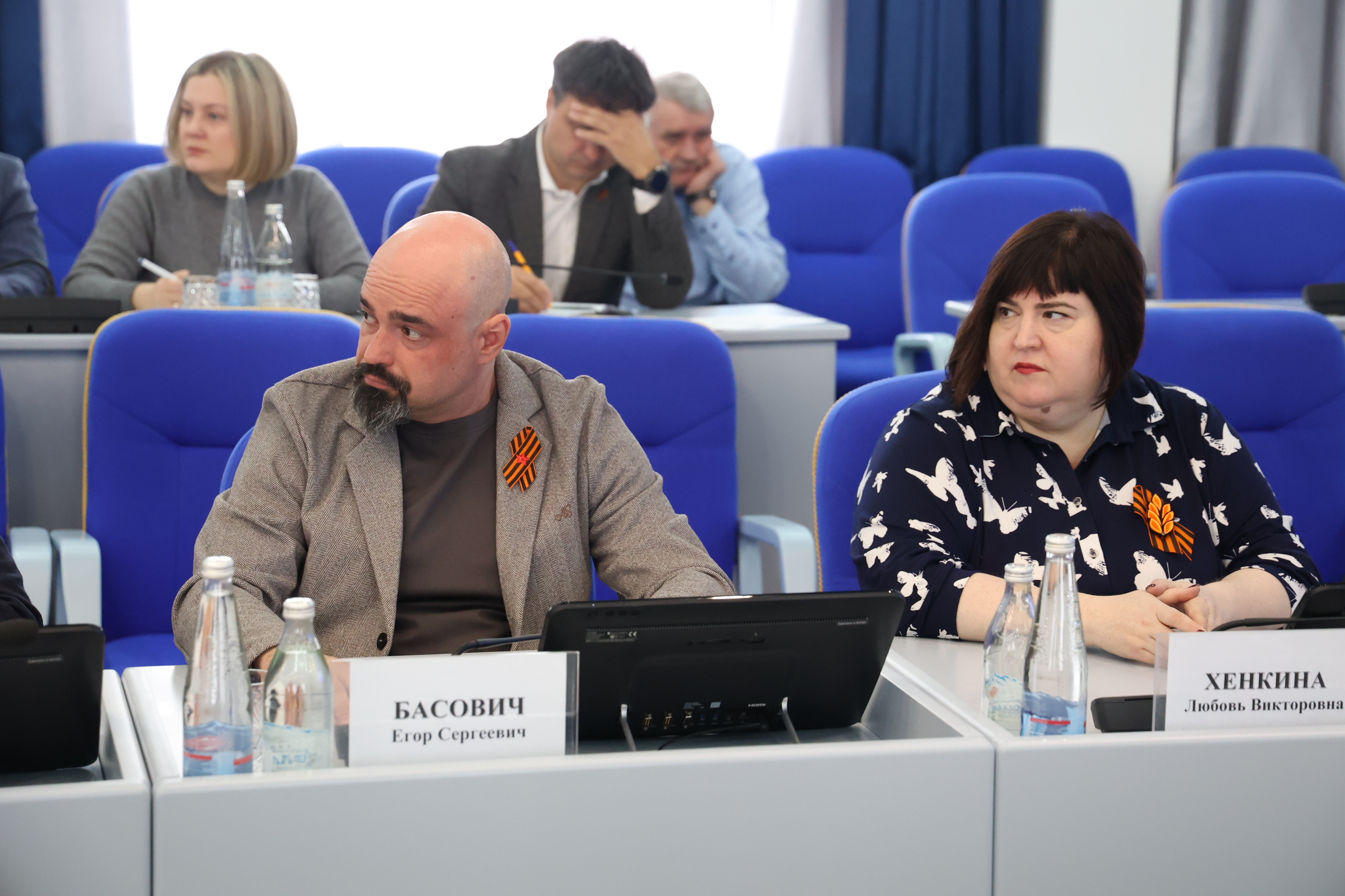 В краевой Думе продолжается подготовка законопроектов для очередного заседания