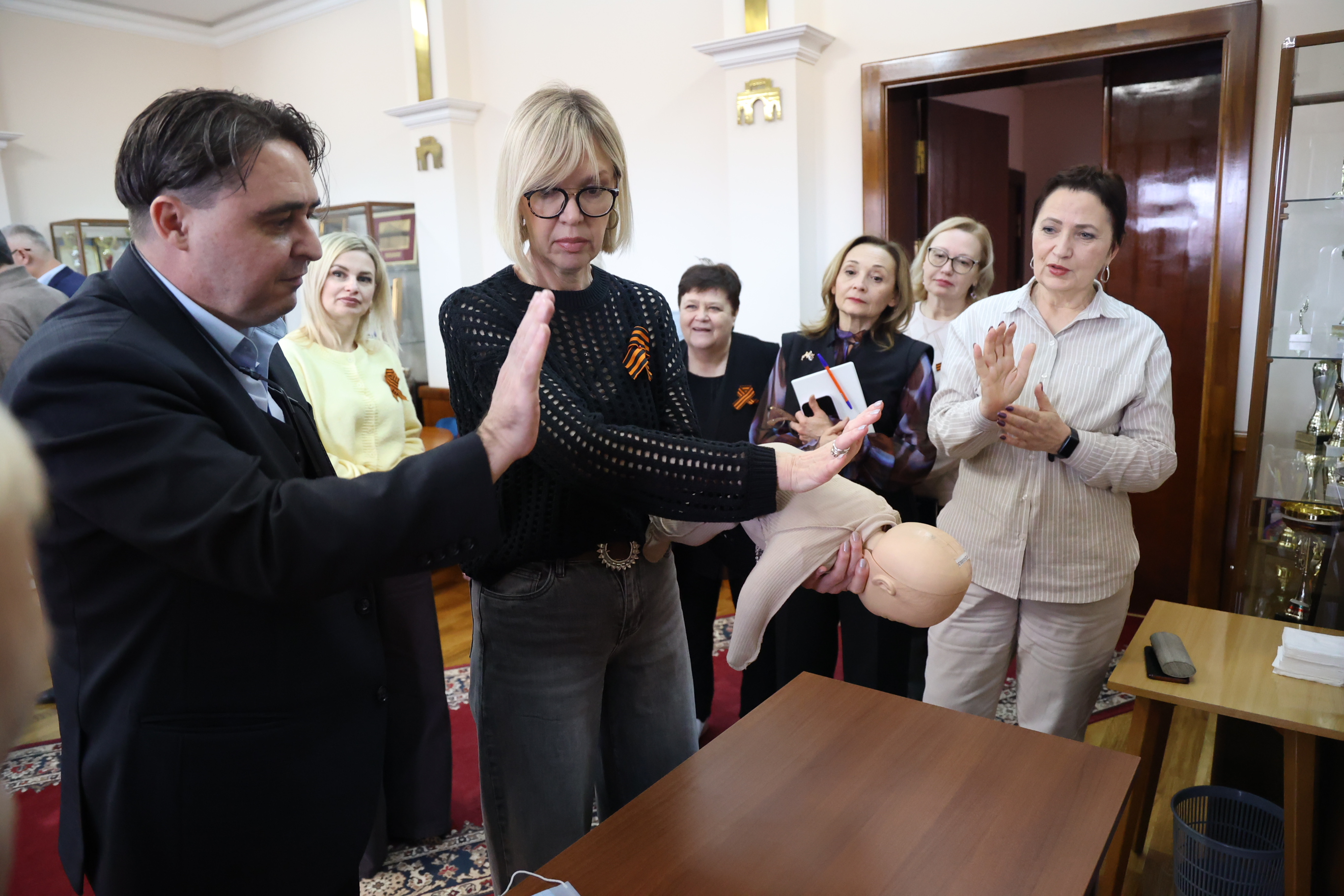 Депутатов и сотрудников аппарата Думы Ставрополья научили оказанию первой помощи