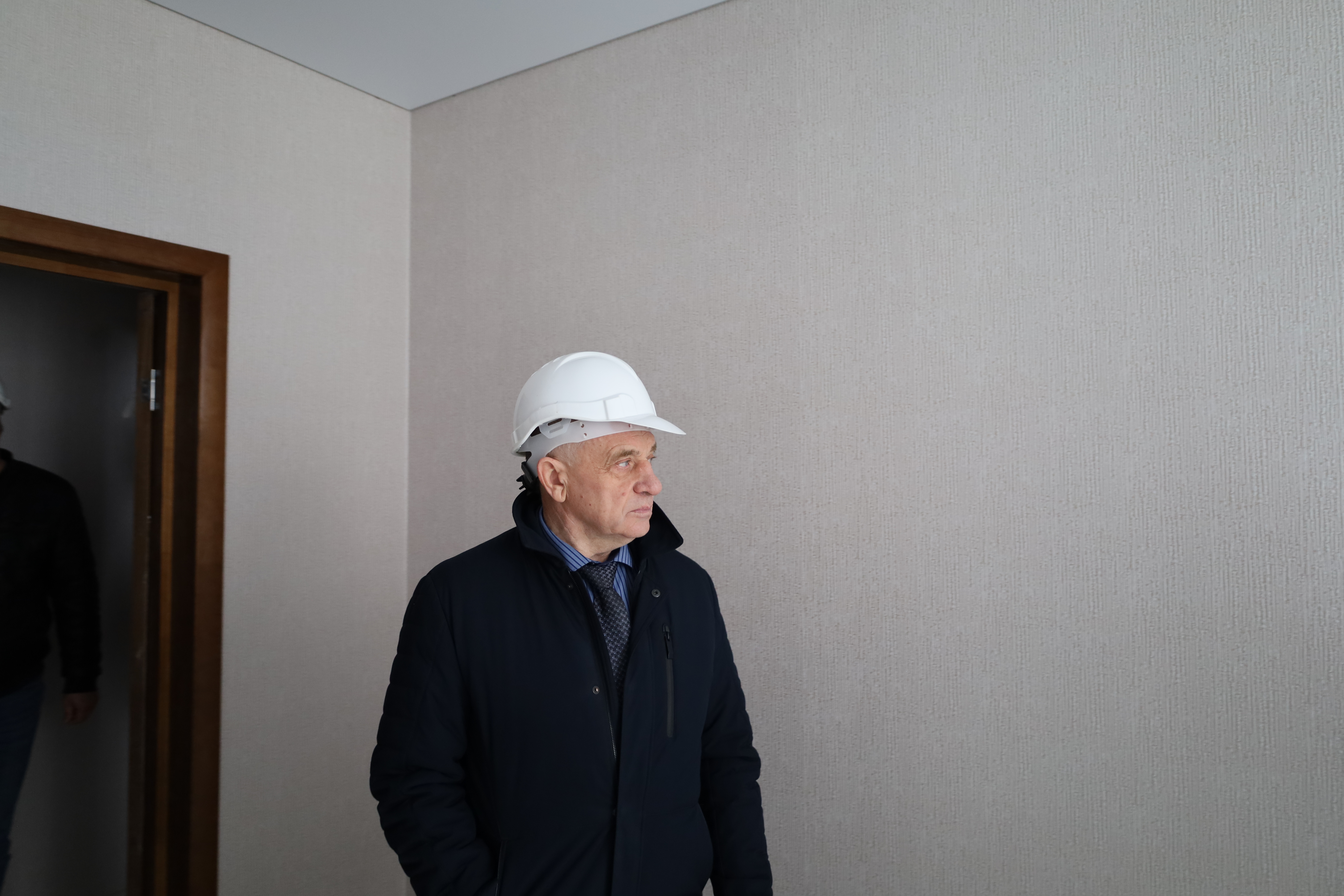 Краевые депутаты проконтролировали, как идет переселение граждан из аварийного жилья