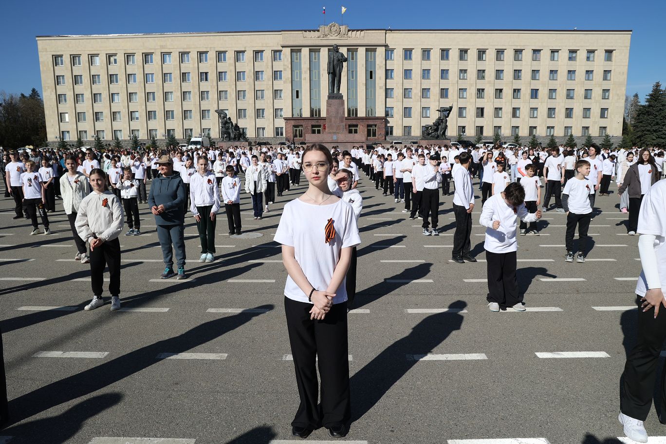 В День здоровья краевые депутаты вышли на общегородскую зарядку
