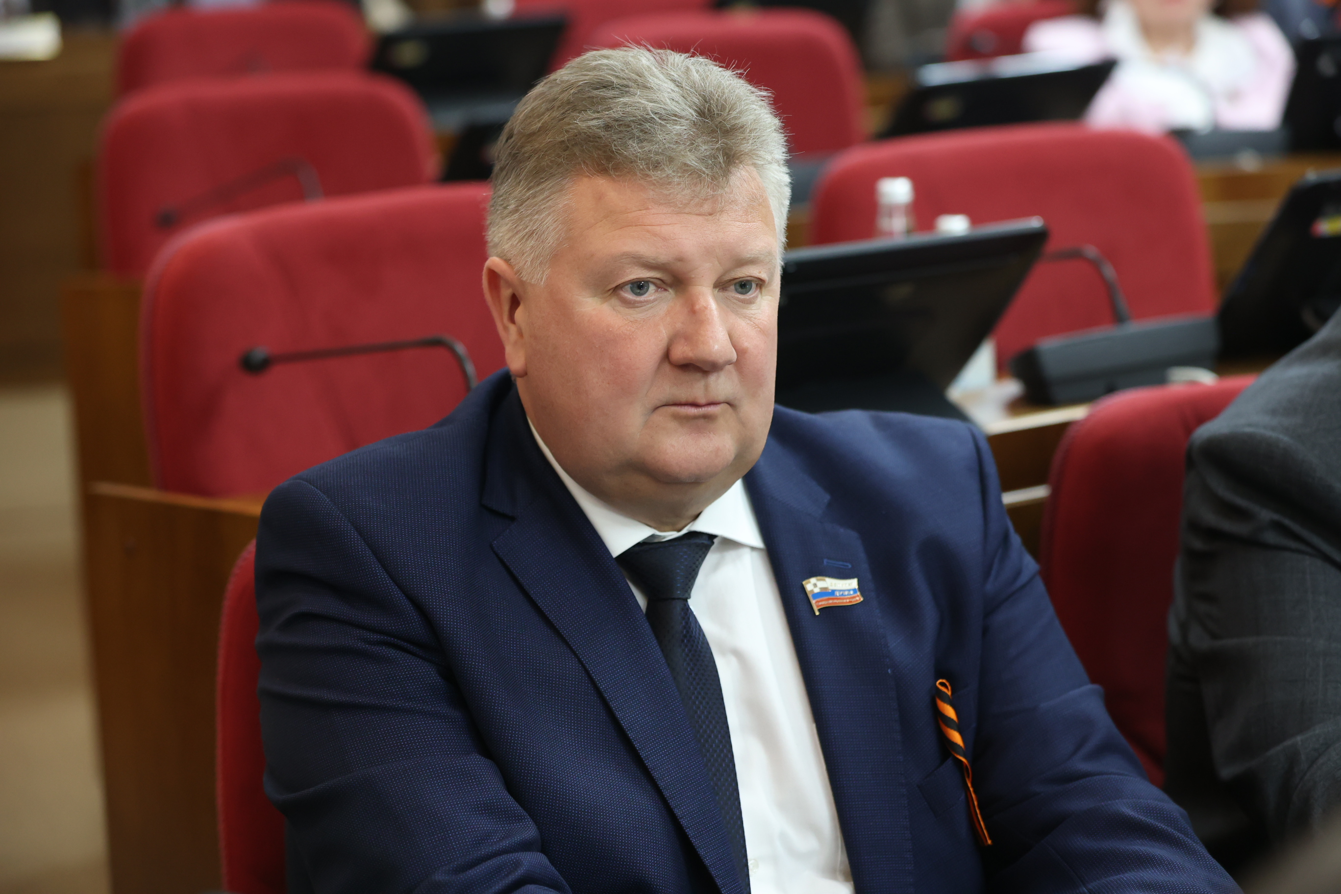Краевая Дума внесла корректировки в закон о ежемесячном пособии семьям с детьми