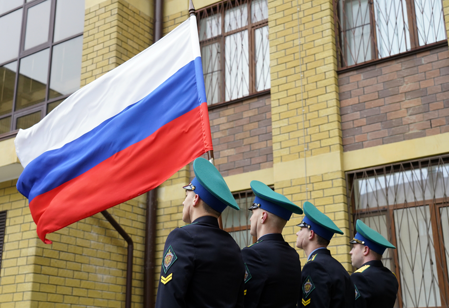 В Ставрополе состоялась торжественная церемония выпуска курсантов Института ФСБ России