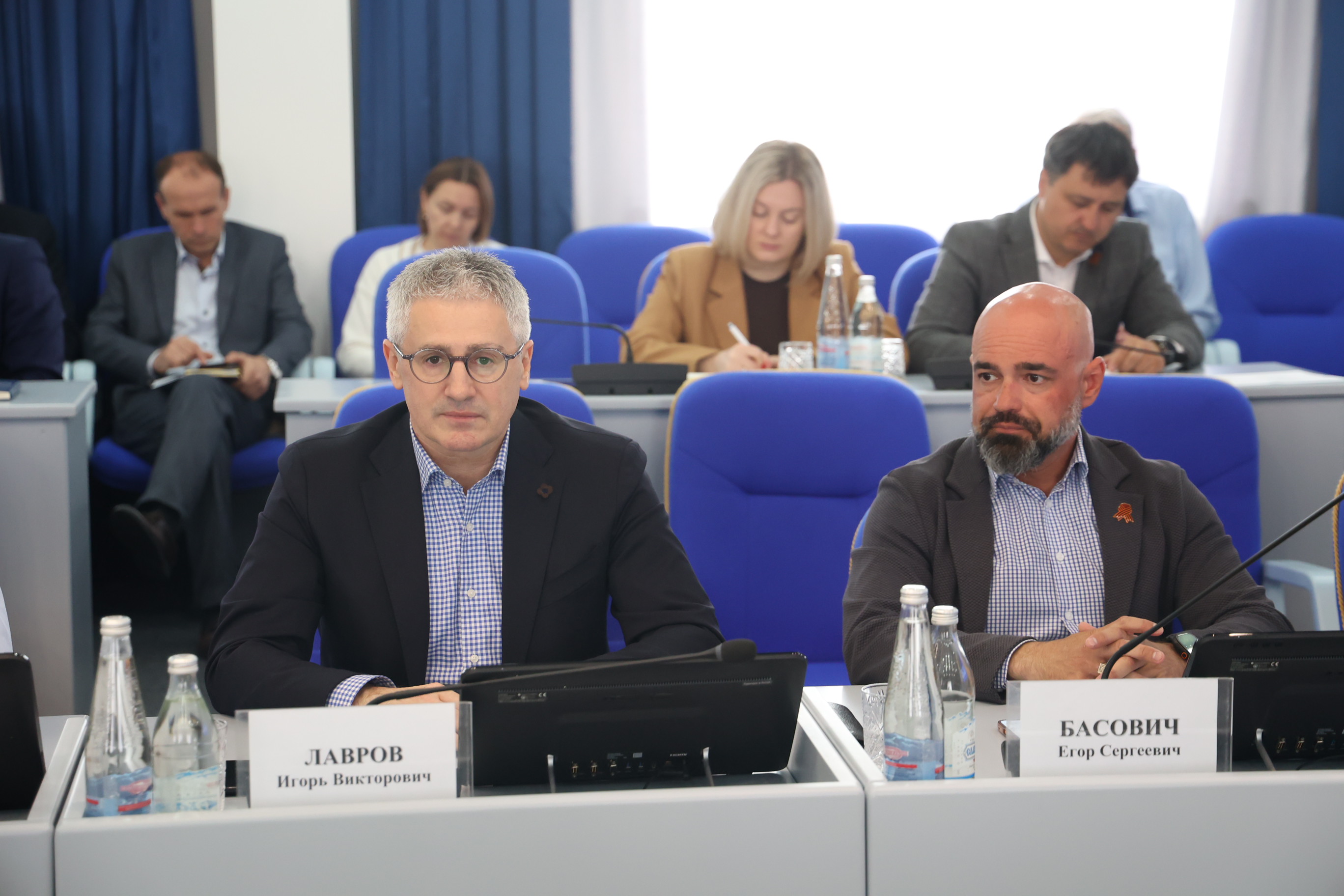 В Думе Ставрополья продолжается подготовка законопроектов для рассмотрения на майском заседании