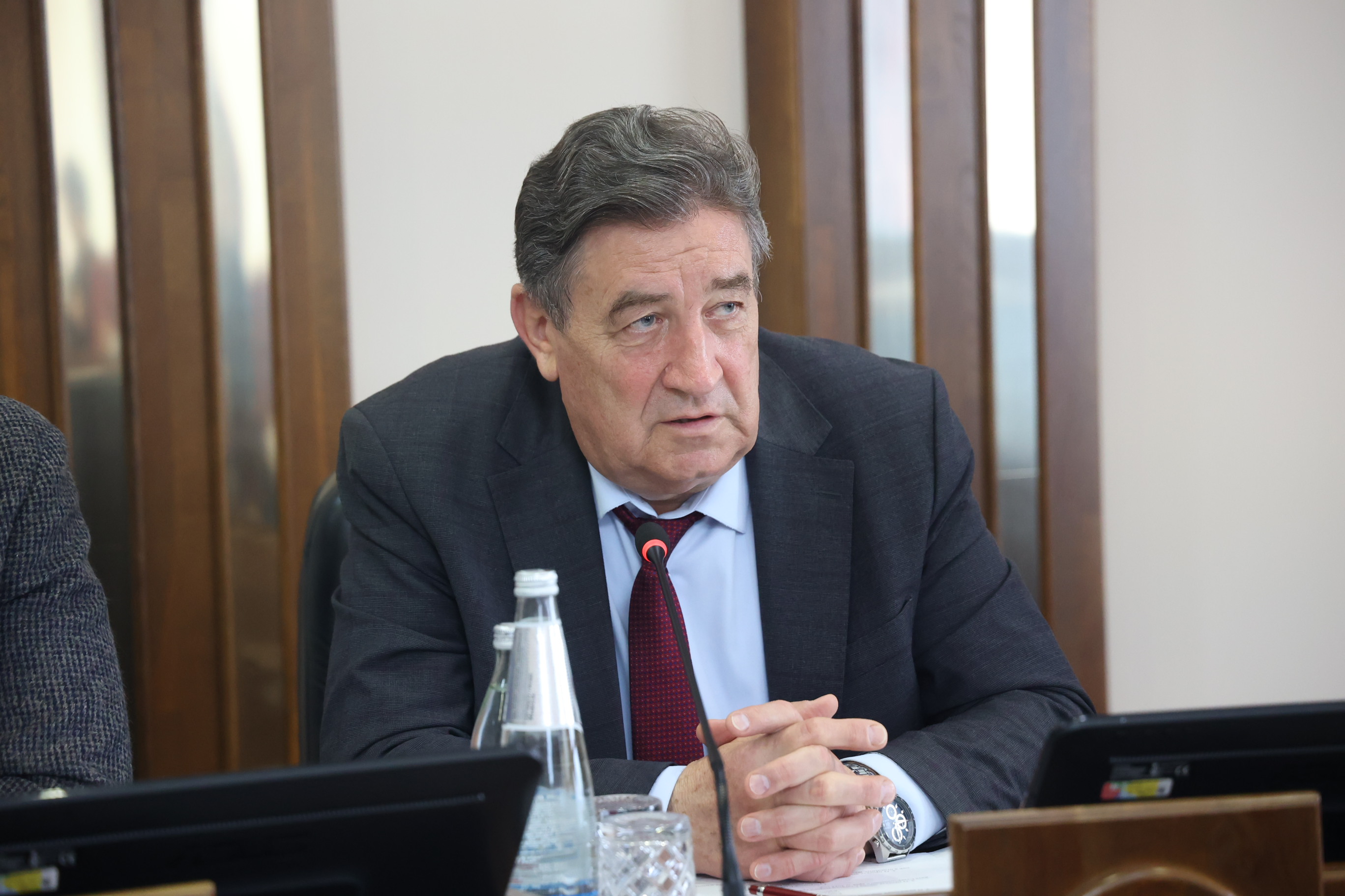 Совет Думы утвердил повестку майского заседания