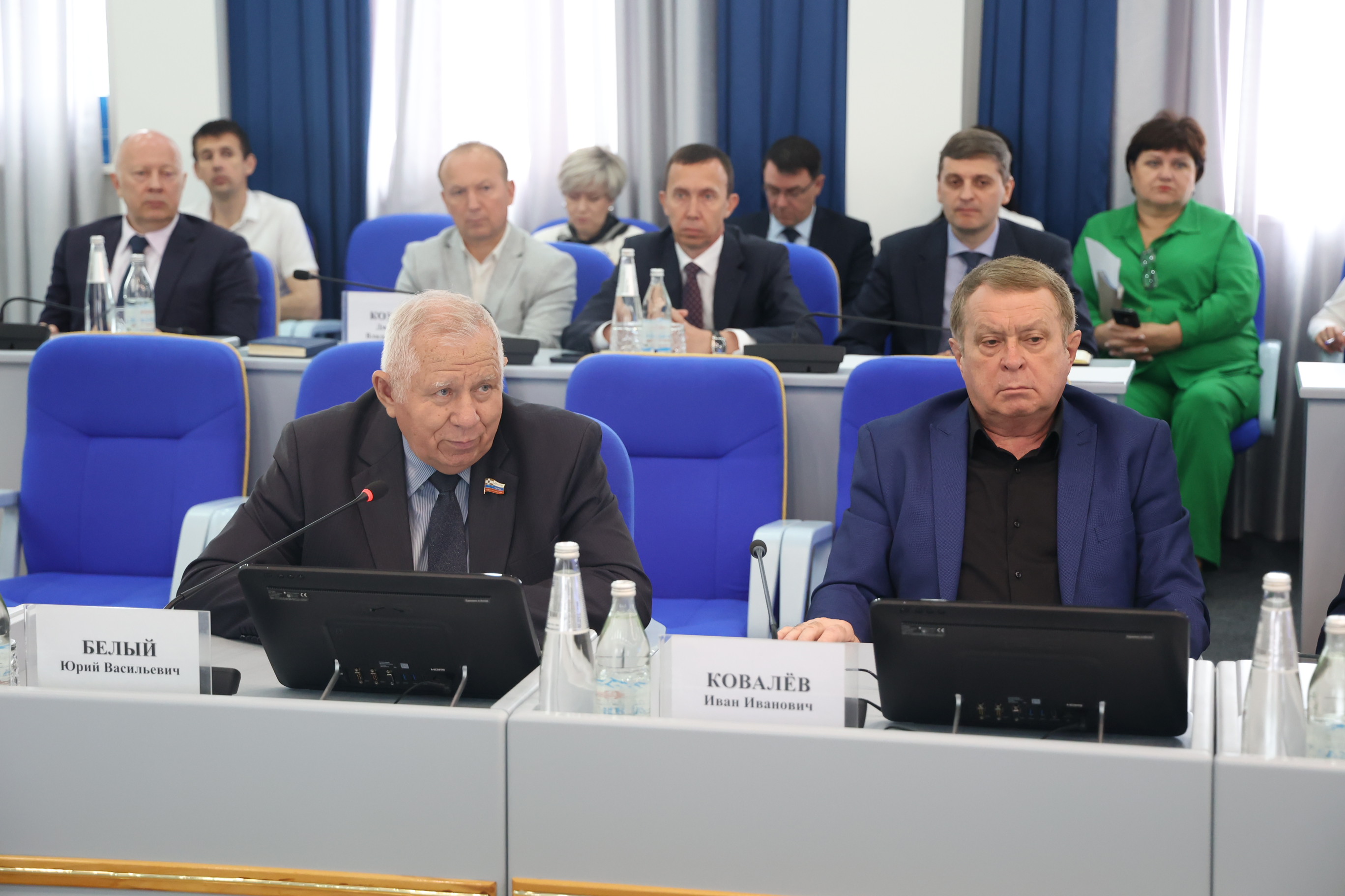 Дополнительные законопроекты планируется включить в повестку майского заседания Думы Ставрополья
