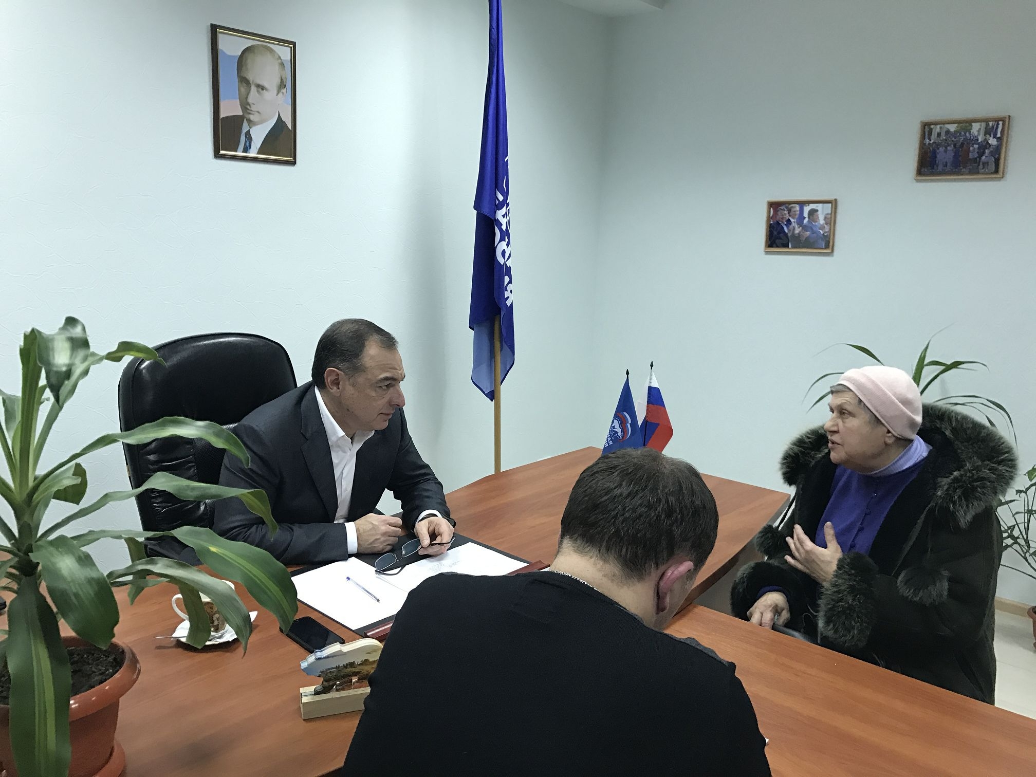 На приём к депутату
