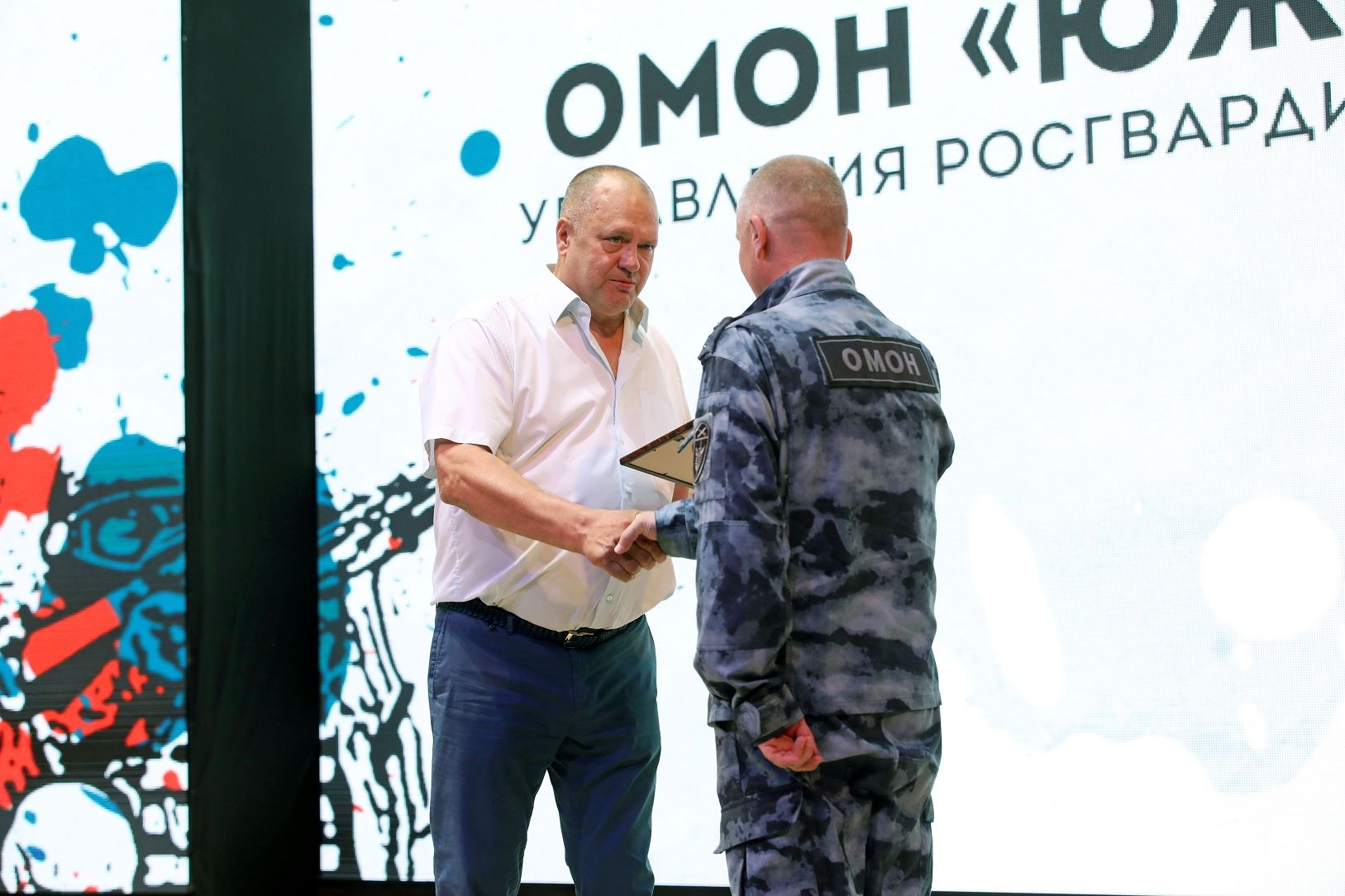 Депутат краевой Думы Сергей Шевелёв поздравил с 30-летием Ставропольский ОМОН