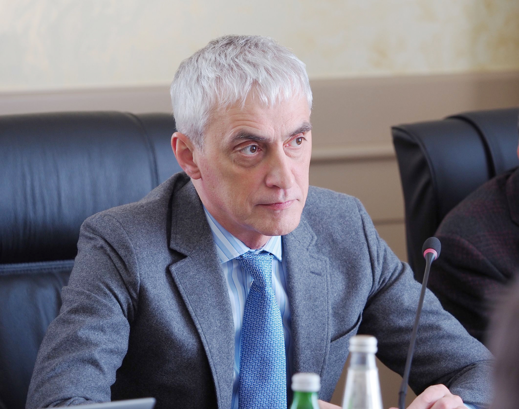 Талантливая молодёжь, дети-сироты и волонтёры: кому на Ставрополье поможет новый закон