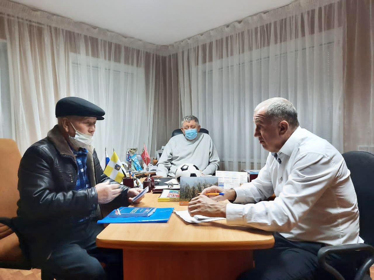 Выслушать и помочь