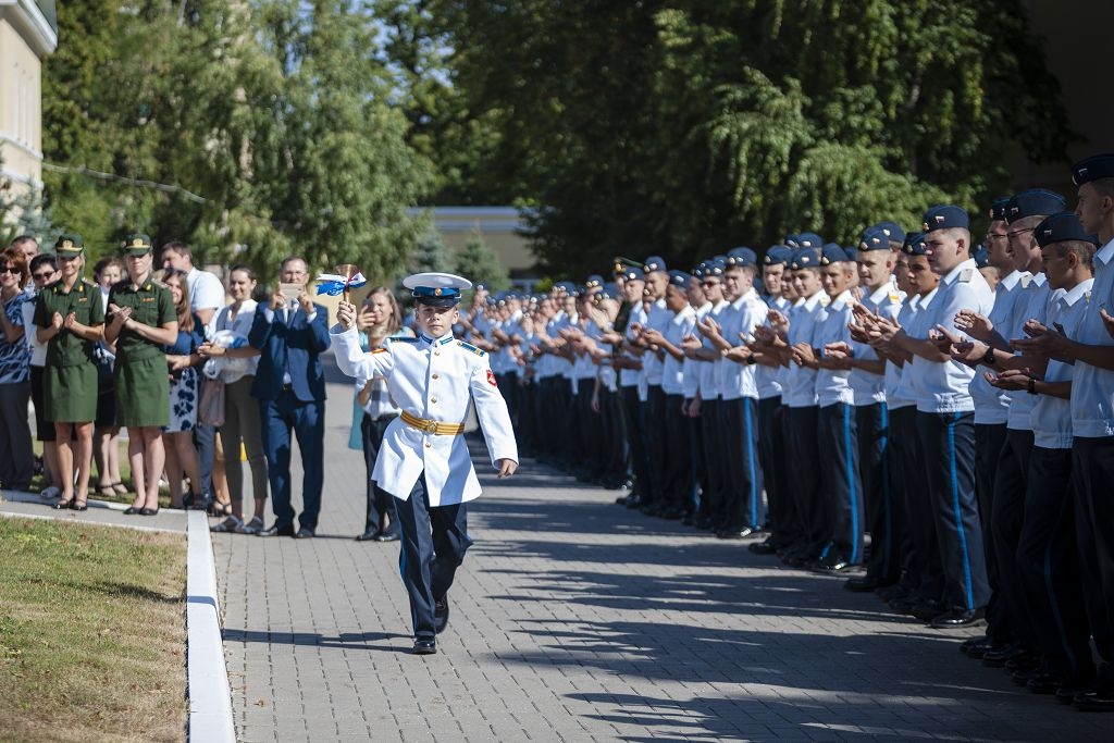 Держать строй