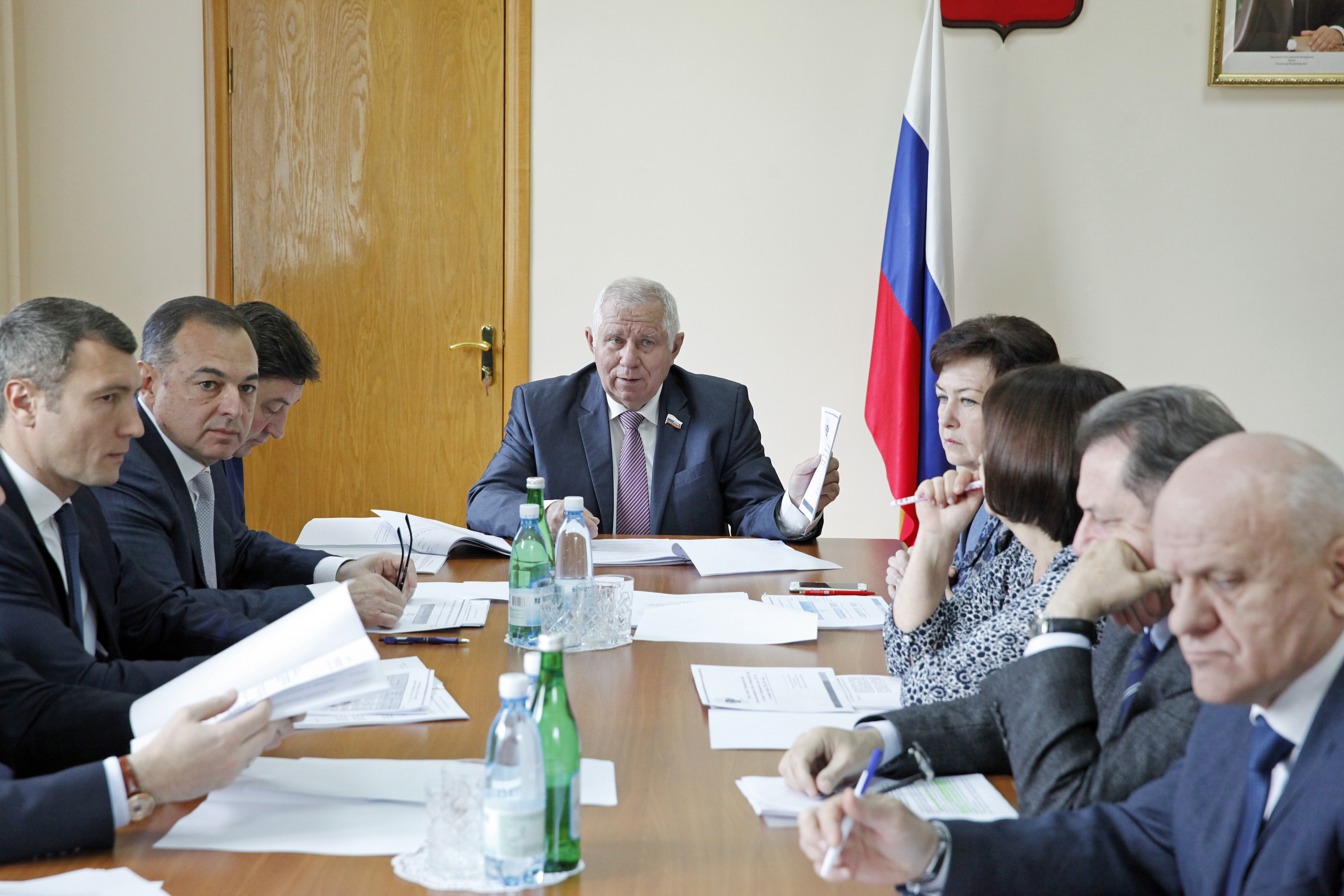 Комитет одобрил корректировки в бюджет края