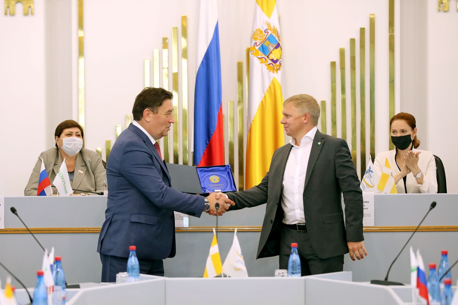 В краевом парламенте наградили лучших предпринимателей