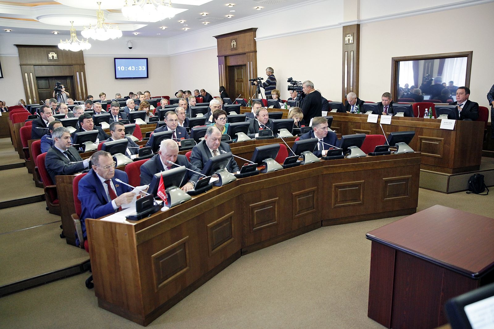 Правовой клуб: доклады о Конституции