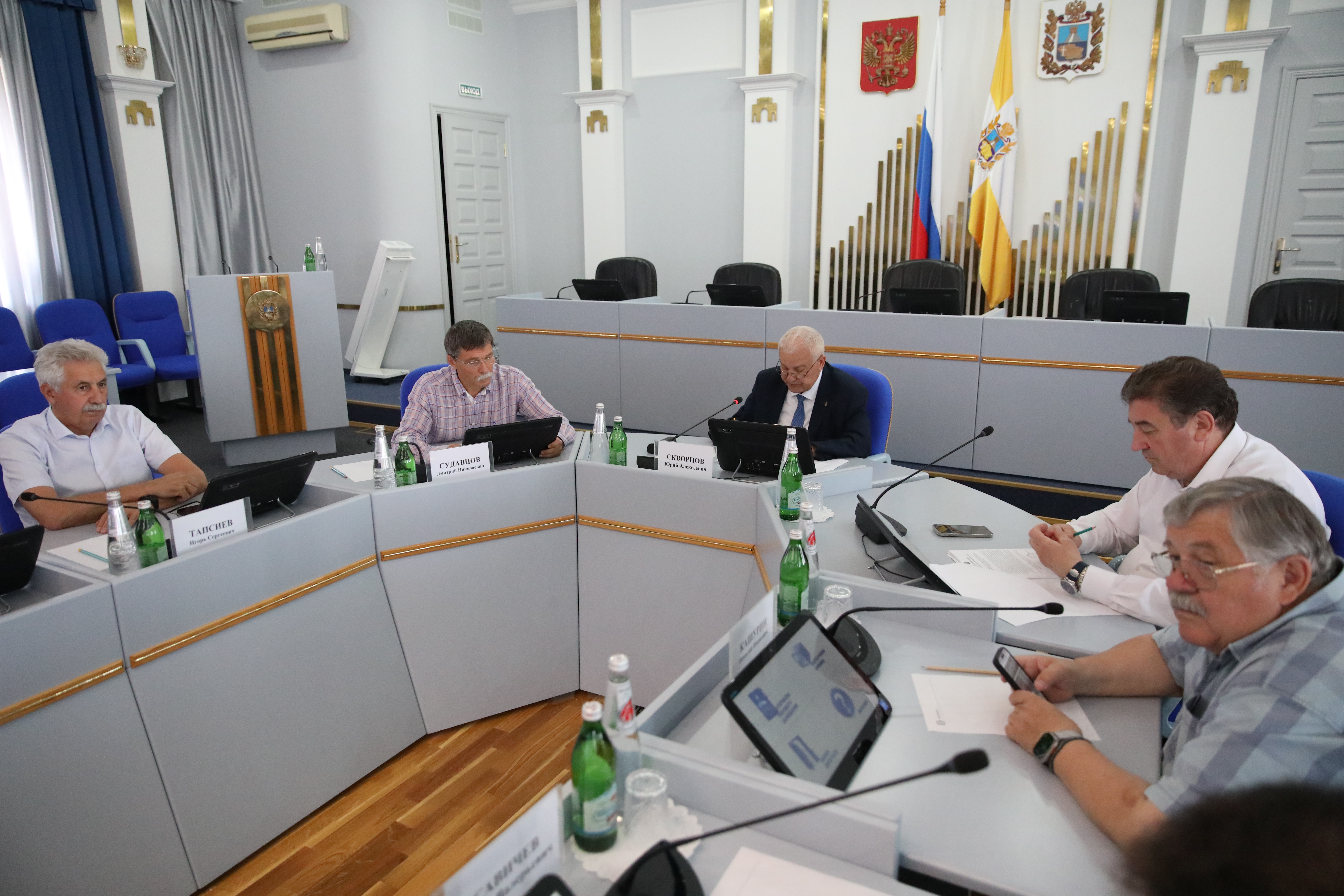 В Думе края обсудили проект закона кадрового характера