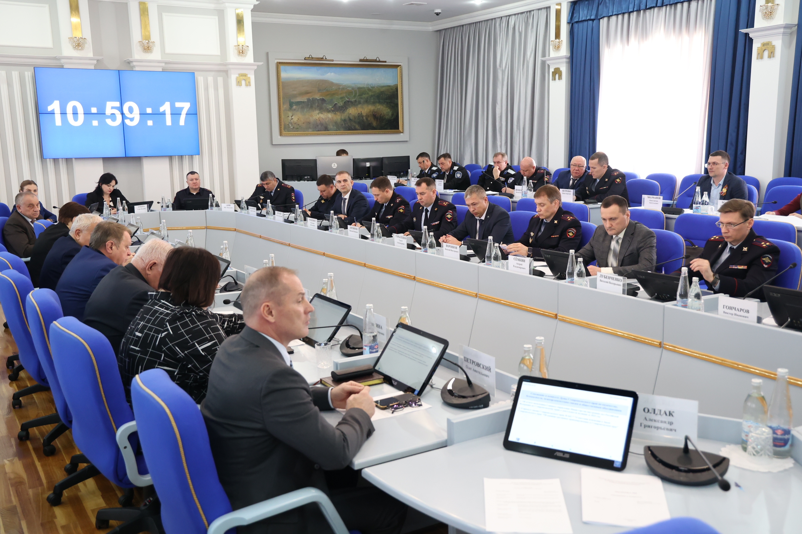 В профильном комитете Думы идет подготовка к ежегодному отчету краевой полиции