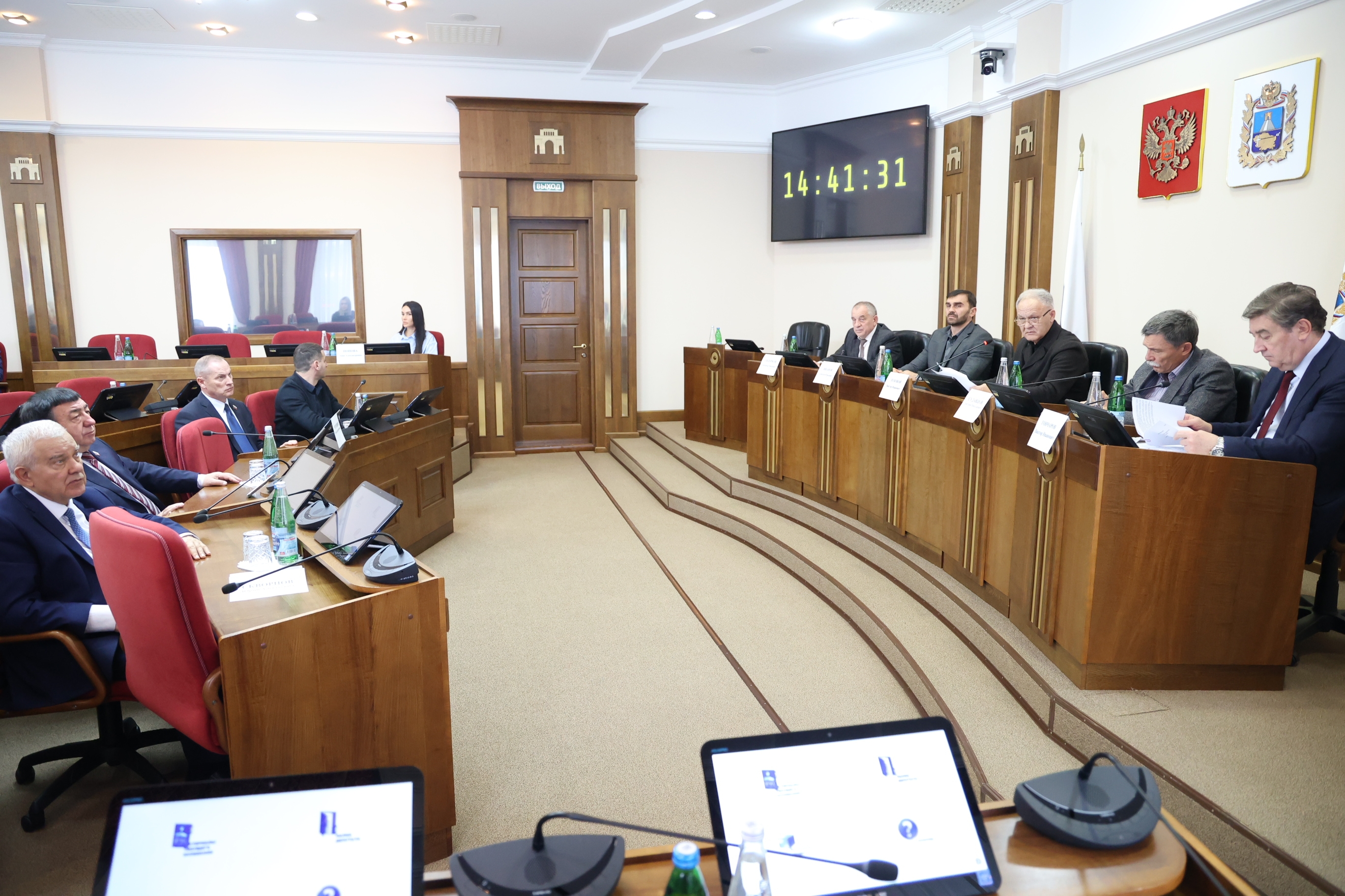 В комитете Думы по промышленности, энергетике, строительству и ЖКХ утвердили план законопроектной работы на январь 2026 года