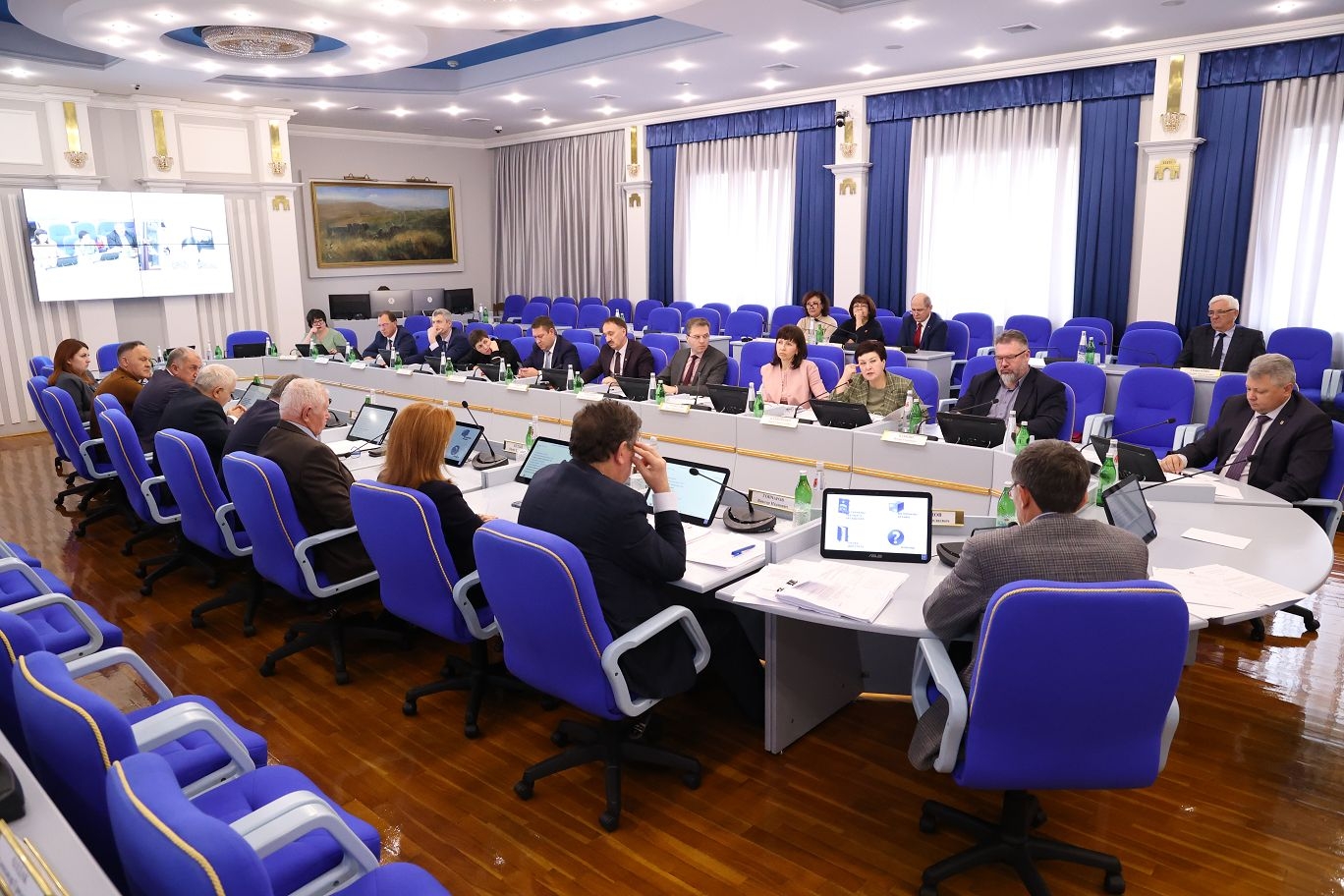 Согласительная комиссия рассматривает поправки в законопроект о бюджете края на 2023 год