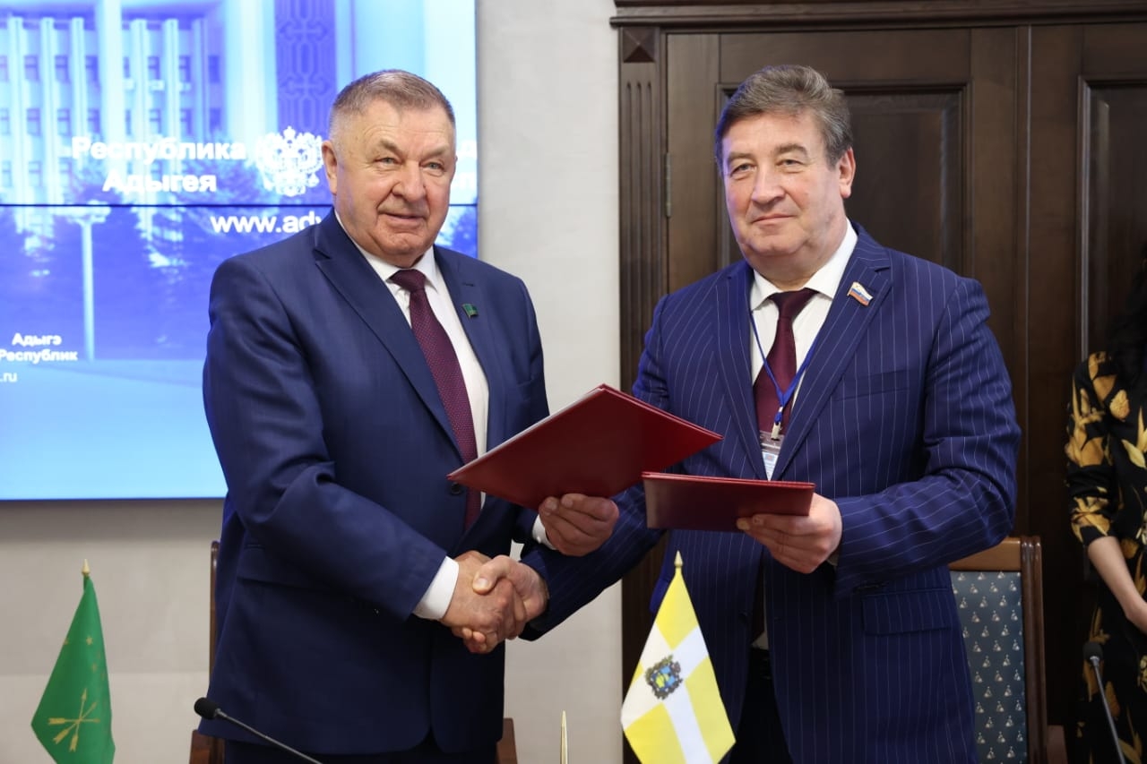 Дума Ставропольского края подписала соглашение о сотрудничестве с Государственным Советом – Хасэ Республики Адыгея