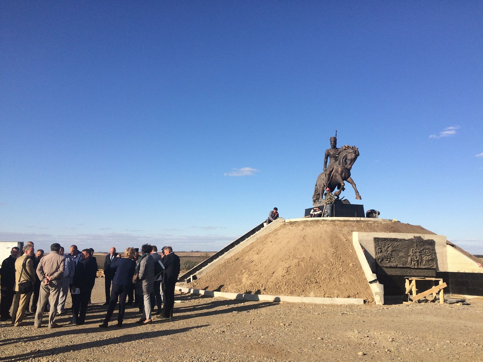 Сохраняя военно-историческую славу России!