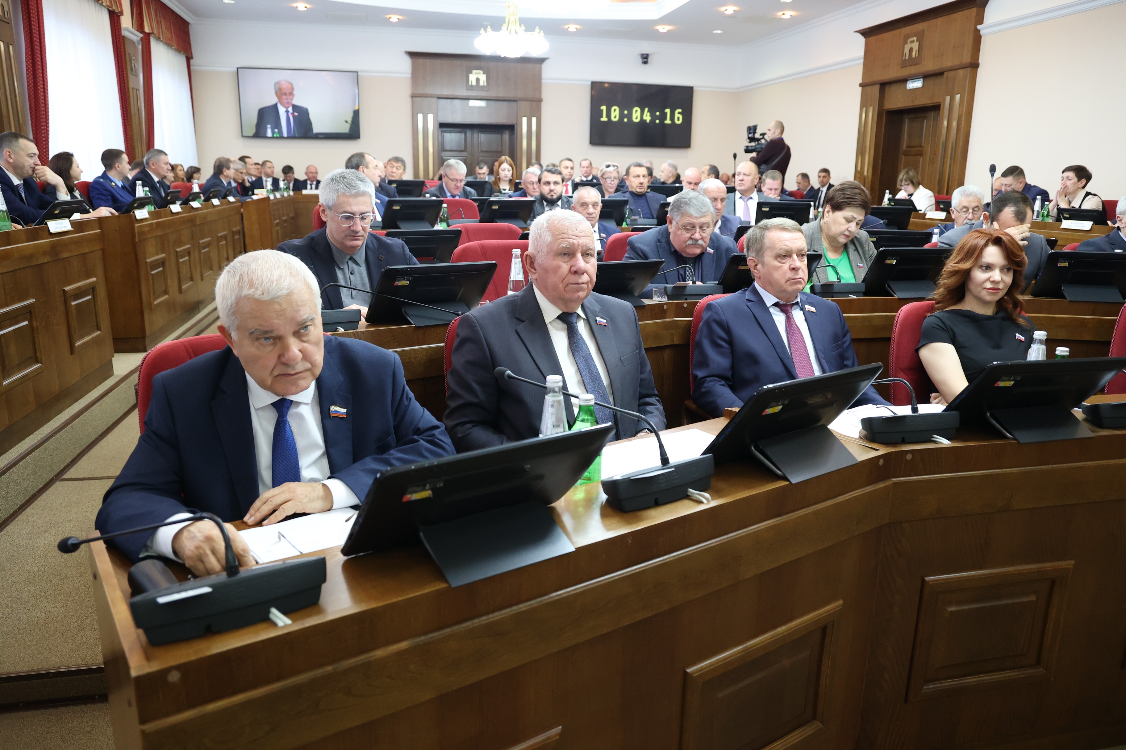 Принят закон о бюджете Территориального фонда обязательного медицинского страхования на 2025 год