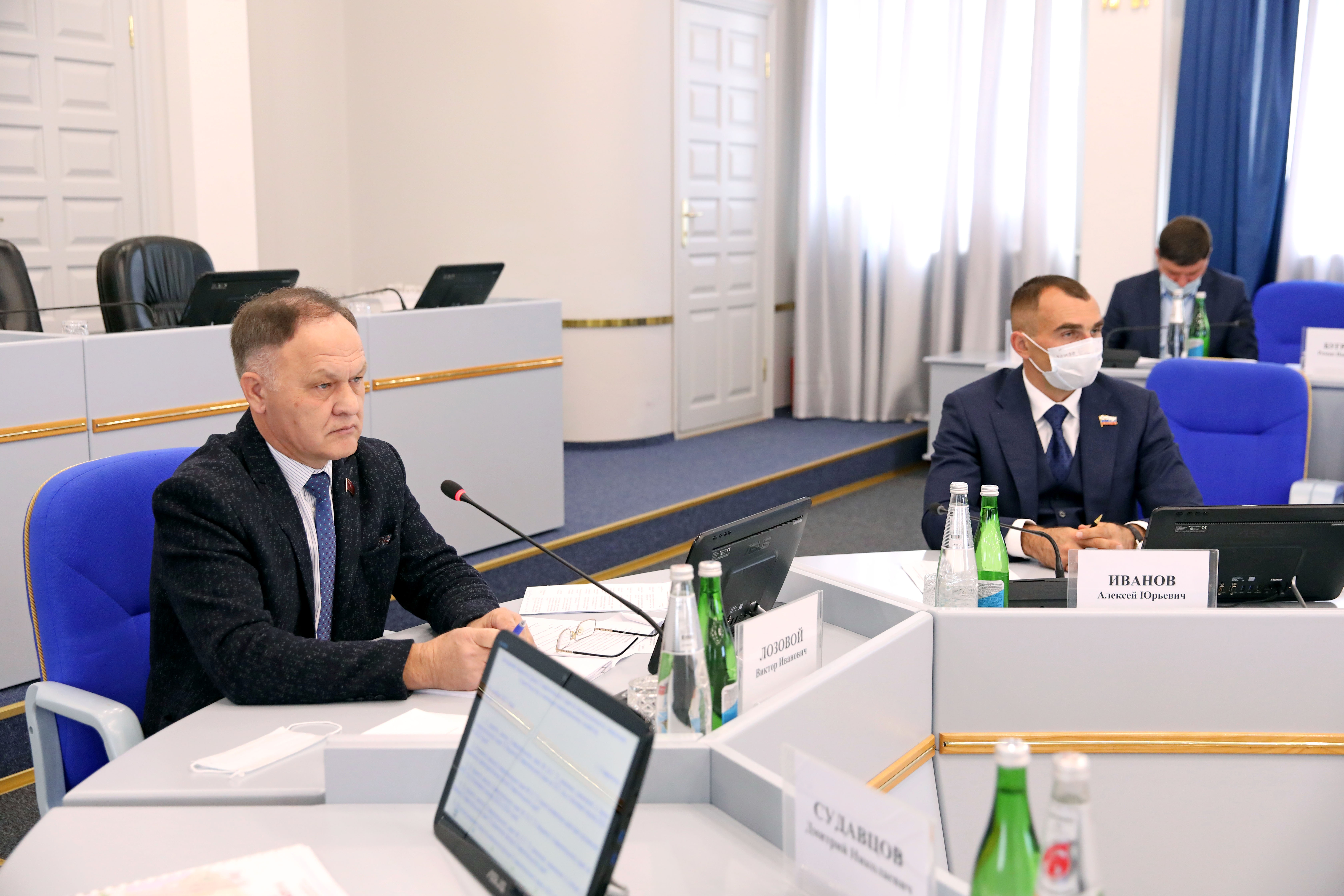 На ремонт местных дорог предлагается выделить дополнительные средства из бюджета региона