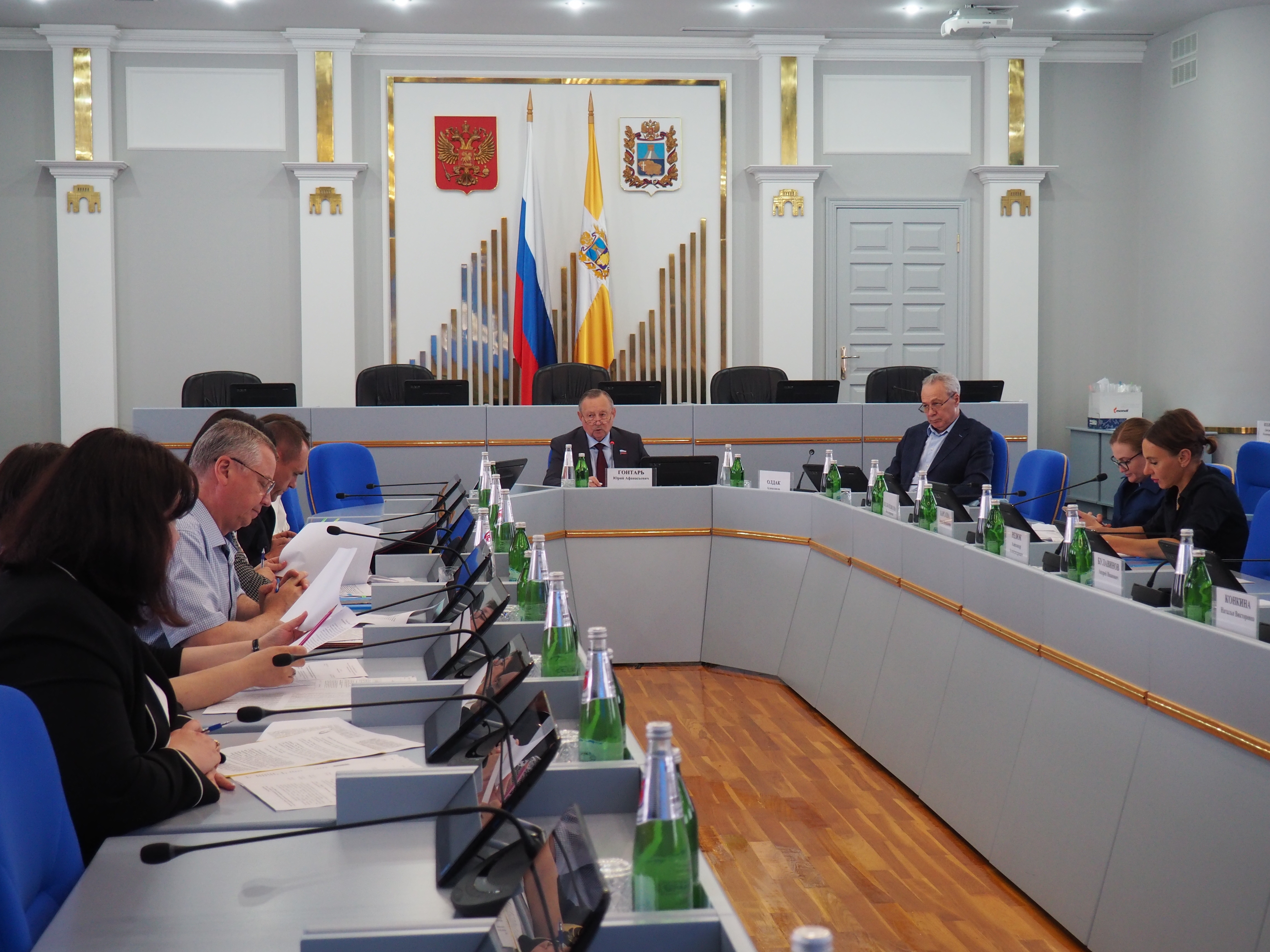 Депутаты приступили к совершенствованию краевого законодательства по защите прав и законных интересов несовершеннолетних