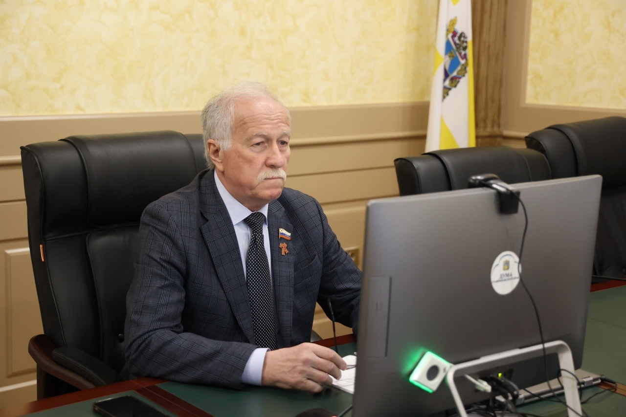 Подготовленные исполнительной властью законопроекты внесены в краевую Думу