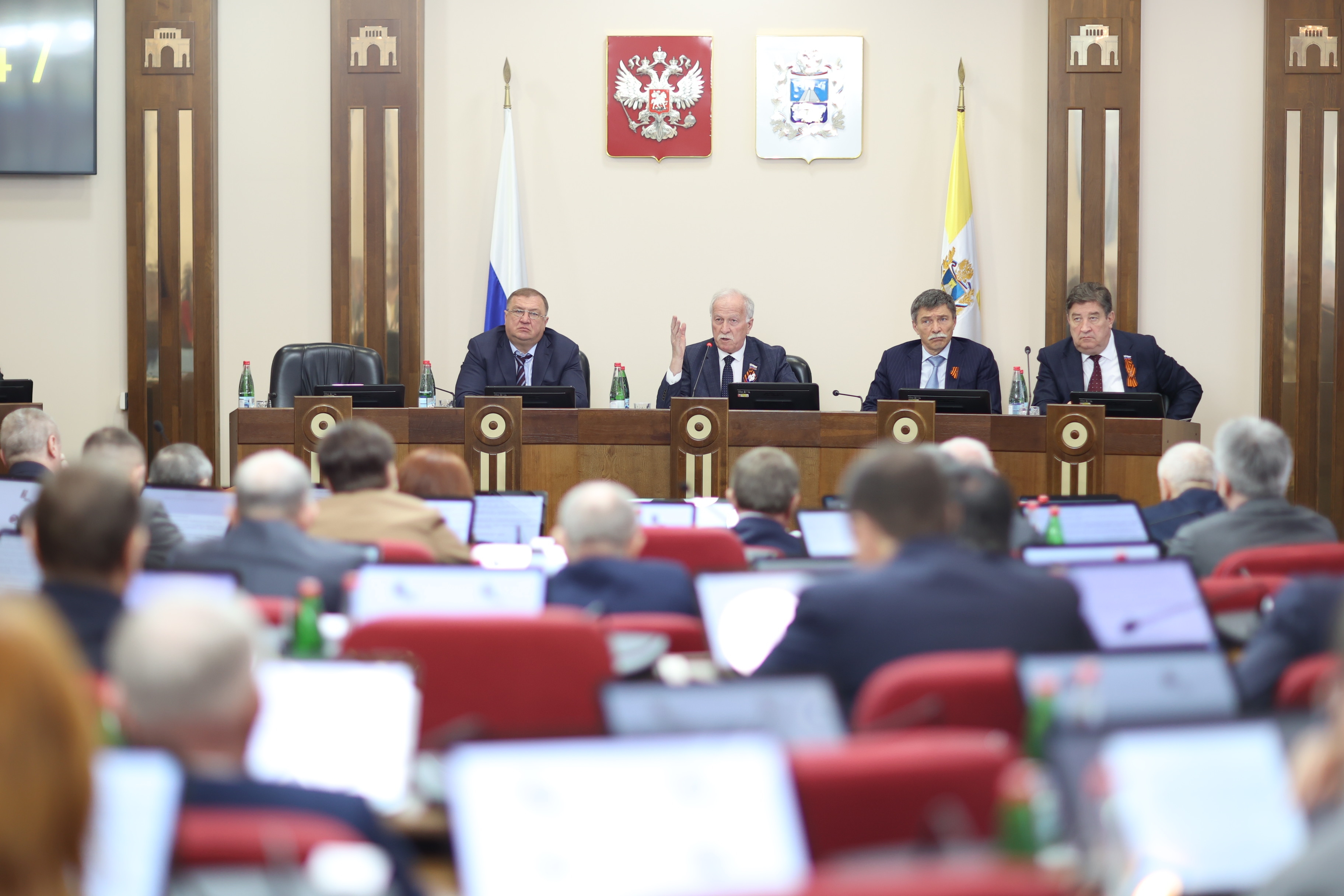 Депутаты заслушали отчет о деятельности Контрольно-счетной палаты Ставропольского края