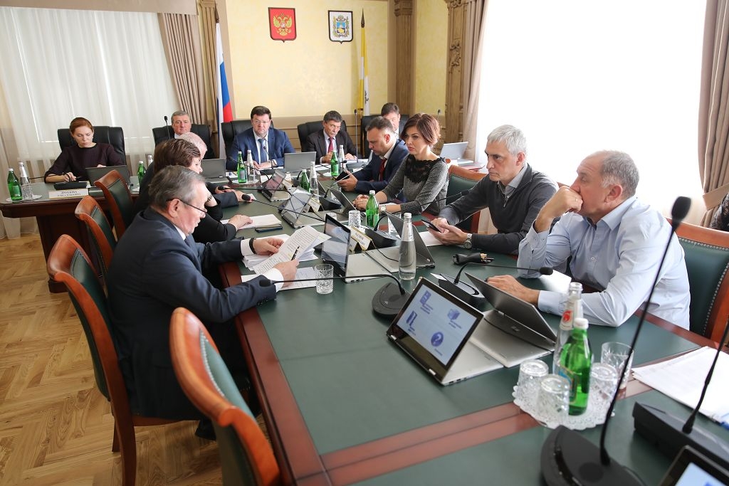 За неделю до завершающего 2019 год заседания