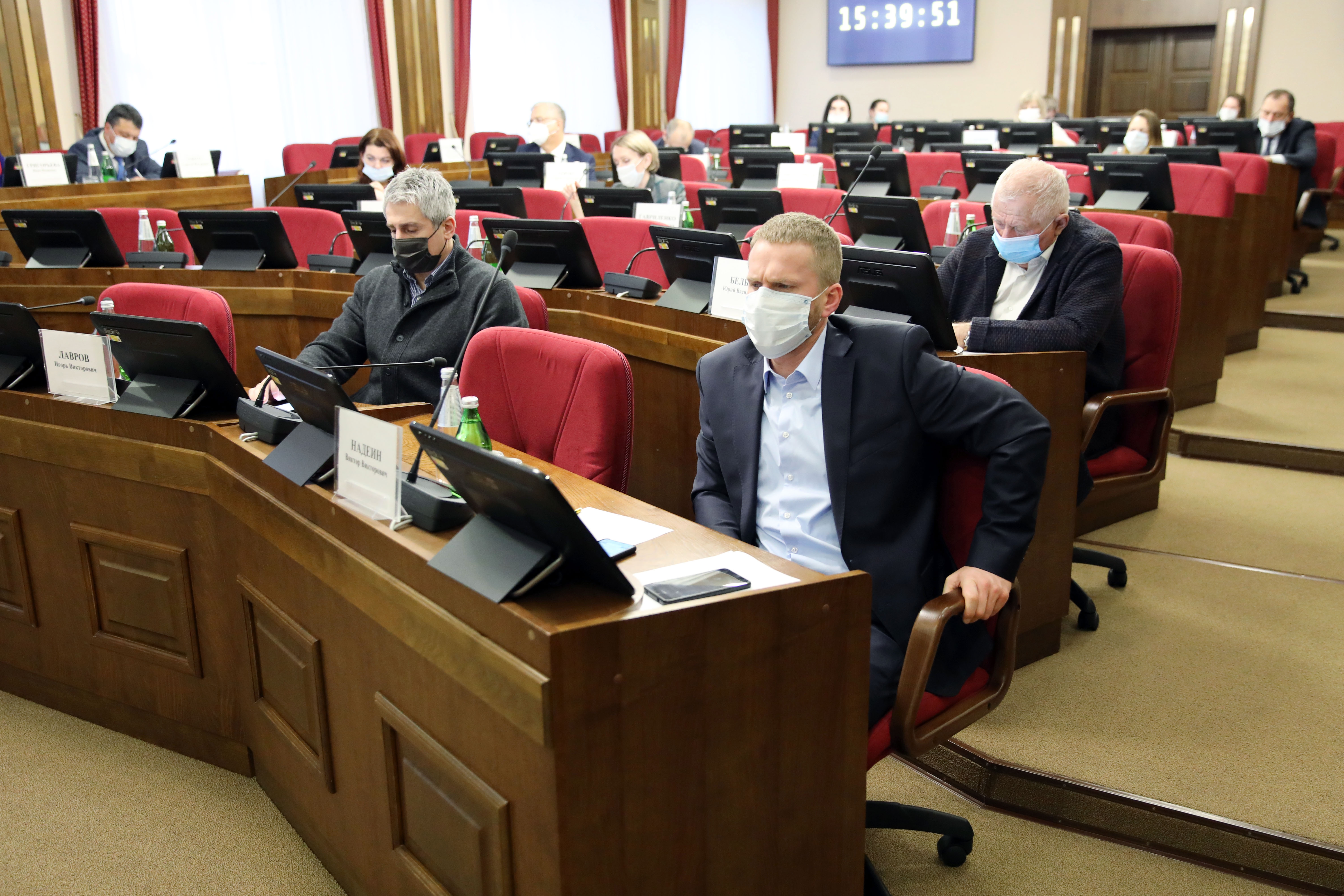 Государственных  служащих могут обязать включать в декларацию о доходах сведения о цифровых финансовых активах