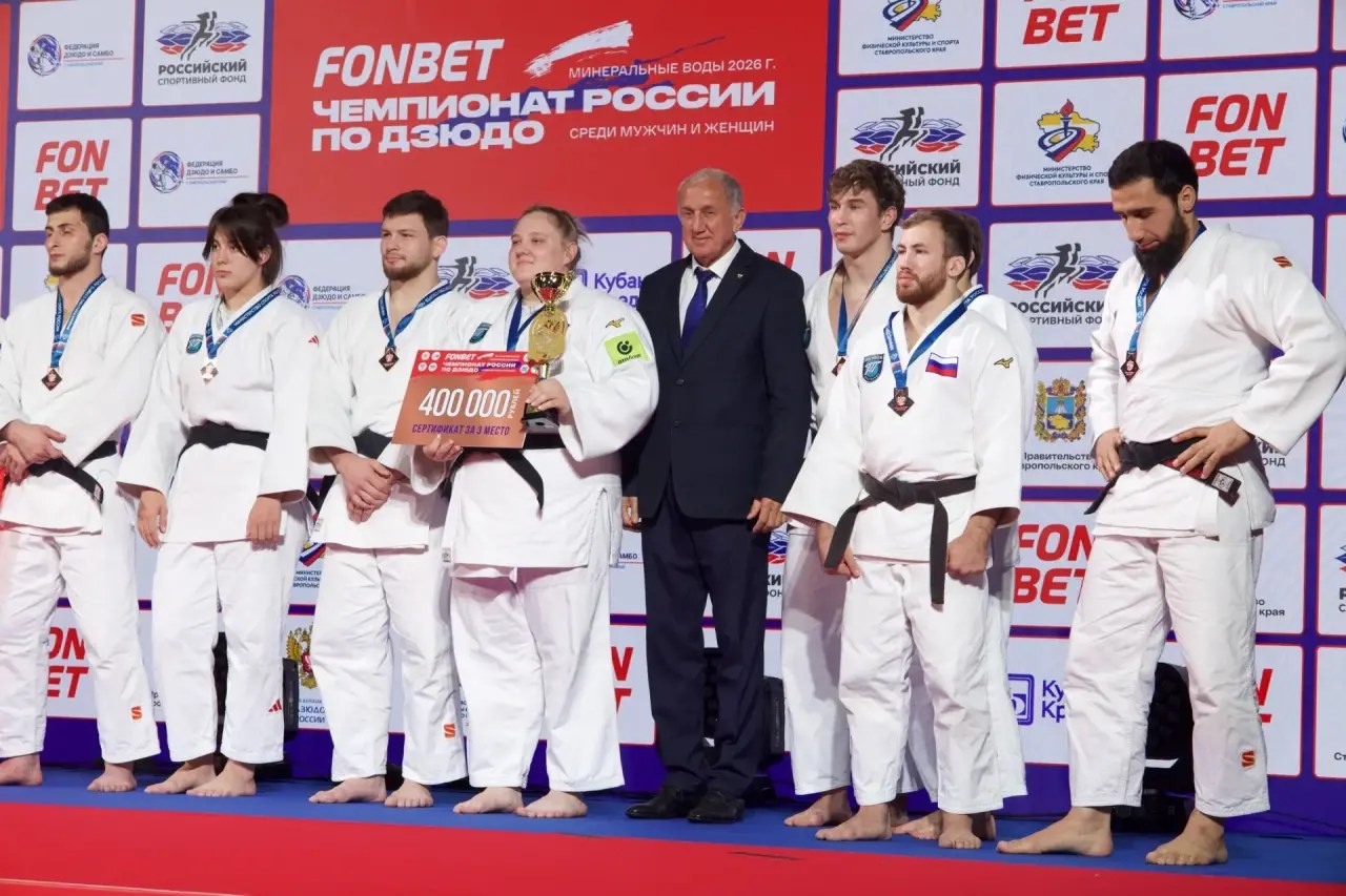 Краевые депутаты поздравили победителей и призеров чемпионата России по дзюдо