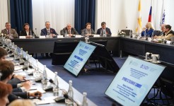 Дмитрий Судавцов приветствовал участников конференции, посвященной демографическим процессам в России и за рубежом