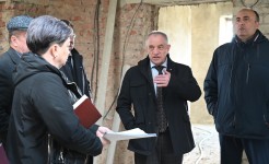 Александр Сидорков ознакомился с ходом капремонта детского сада №30 в селе Тищенском