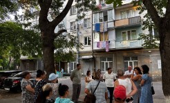 Николай Лопатин встретился с жителями домов по улице Озёрной в Ессентуках