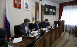 Краевые депутаты рассмотрели законопроекты об актуализации избирательного законодательства и границы между Ставропольем и Краснодарским краем