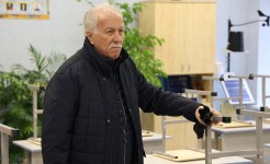 Николай Великдань проверил результаты капитального ремонта школы в Ипатовском округе