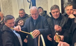 Депутаты краевой Думы встретили Благодатный огонь