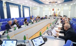 В краевой Думе обсудили организацию досуга людей старшего поколения