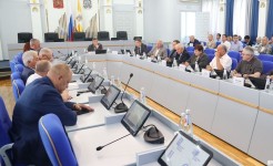 В Думе края состоялось еженедельное рабочее совещание