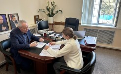 Александр Олдак обсудил ход исполнения наказов избирателей с руководством Ессентуков