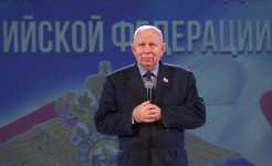 Юрий Белый поздравил правоохранителей с профессиональным праздником